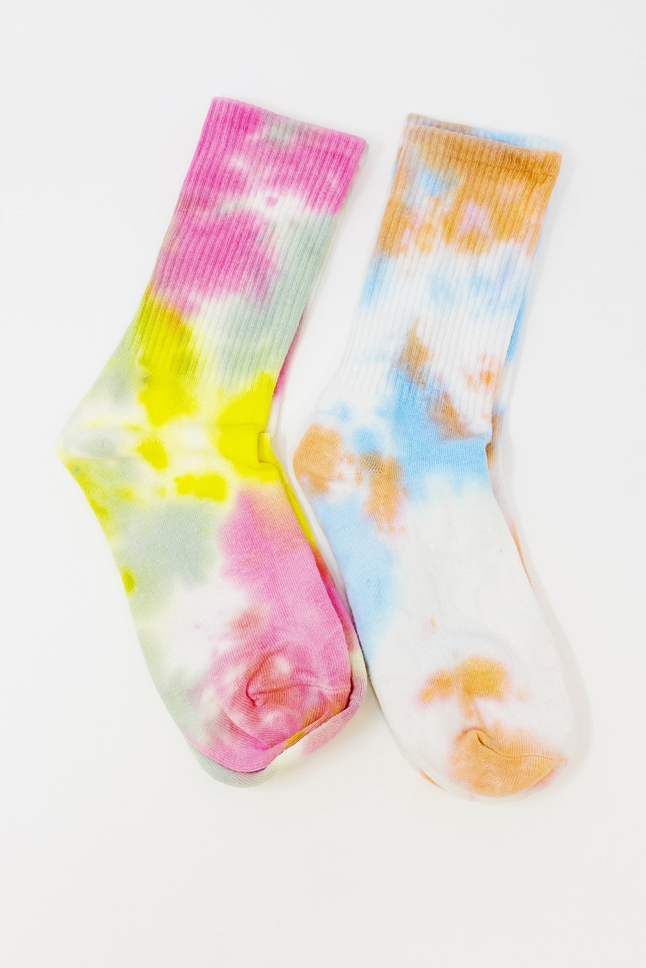 Free Mind Tie Dye Socks Set - 2 PAIRS - 2 COLOR COMBOS -