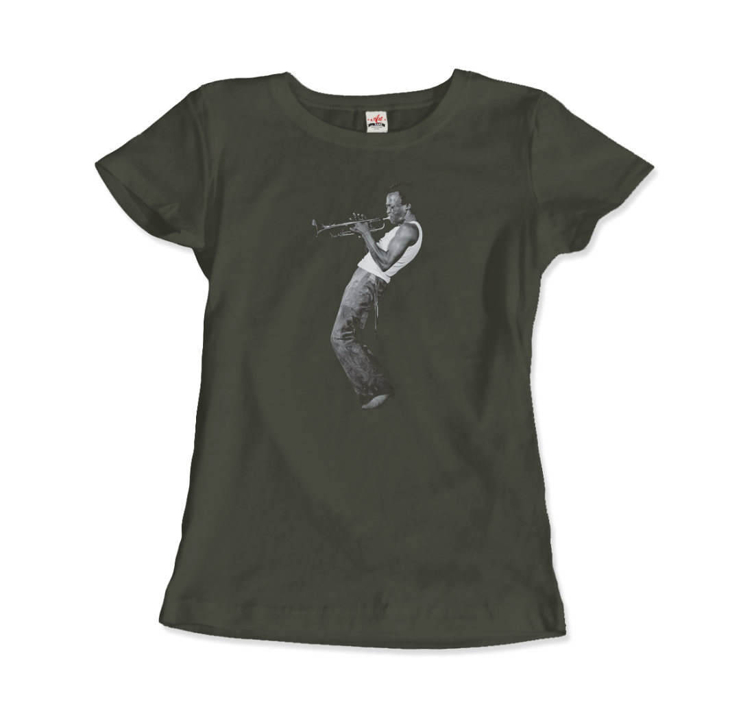 Miles Davis Playing His Trumpet Artwork T-Shirt - 4 STYLES - 4 COLORS -