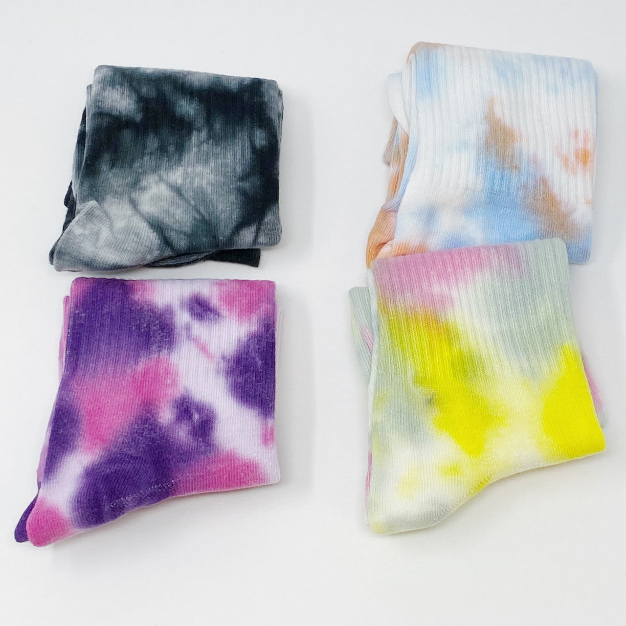 Free Mind Tie Dye Socks Set - 2 PAIRS - 2 COLOR COMBOS -