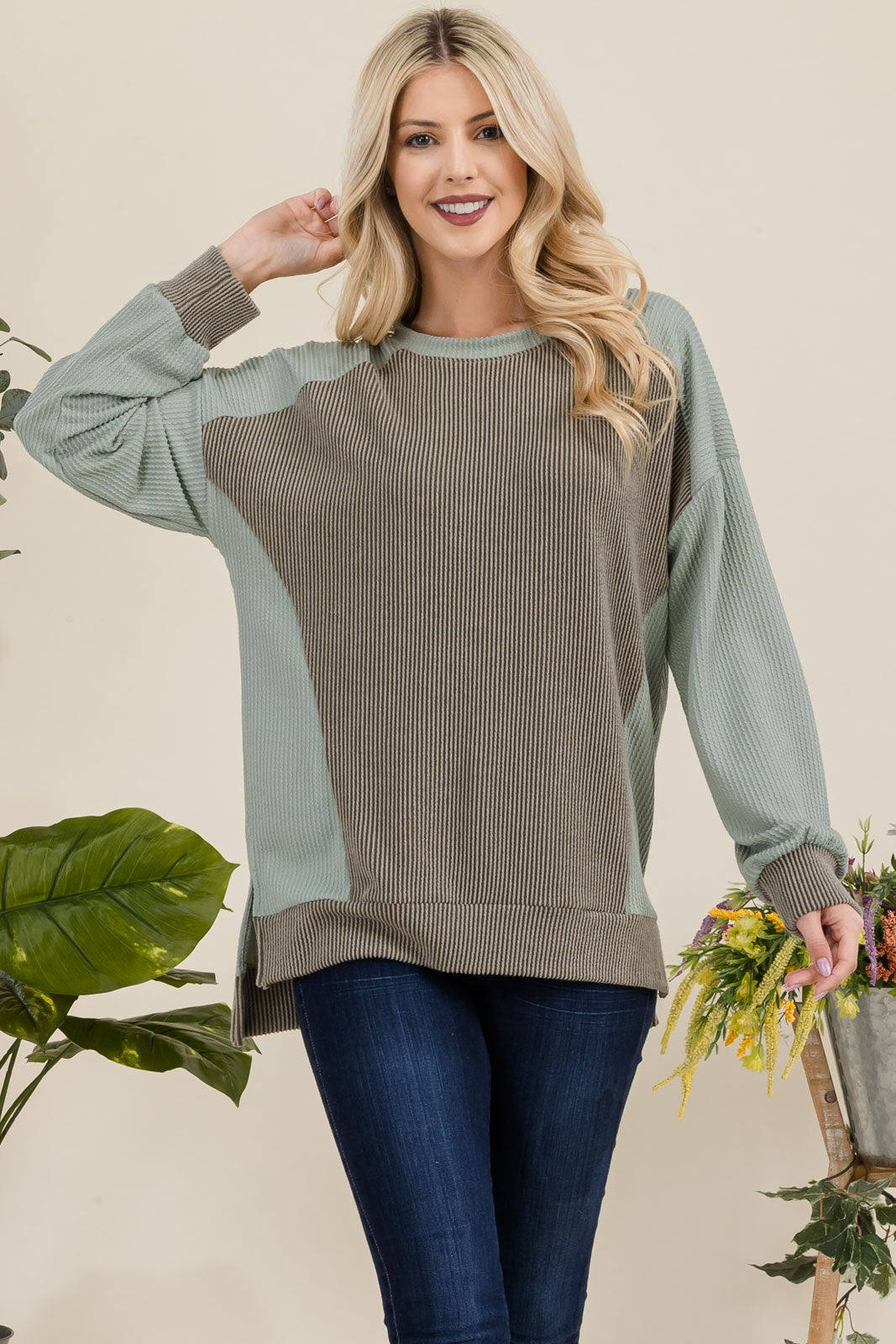 Celeste High-Low Contrast Round Neck Sweatshirt - T - 1 COLOR -