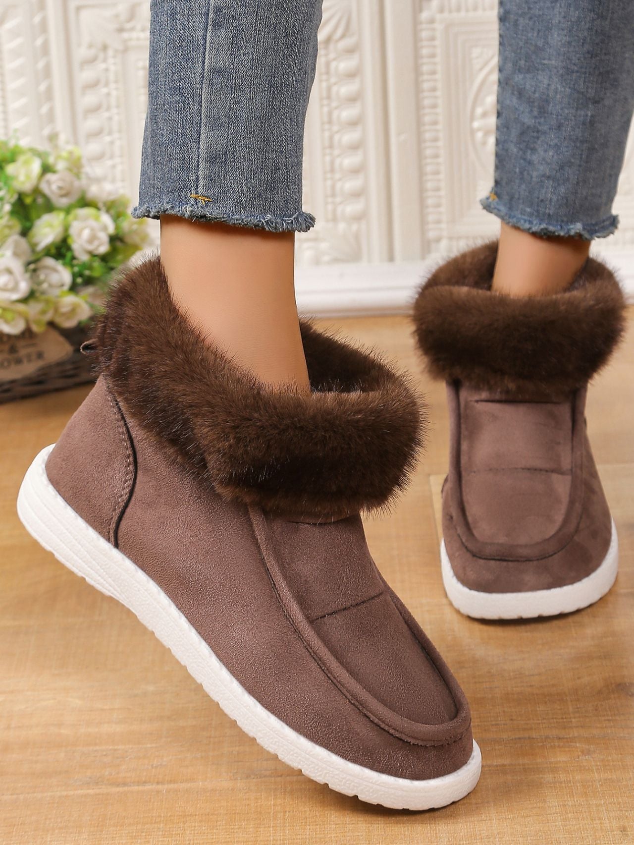 Faux Fur Suede Round Toe Sneakers - T - 3 COLORS -