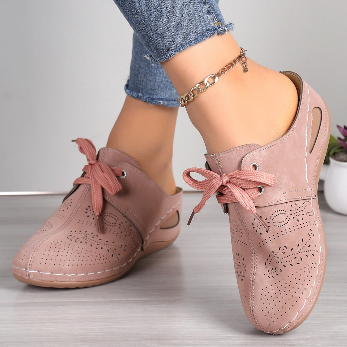 Lace-Up Round Toe Wedge Sandalesques - T - 5 COLORS -