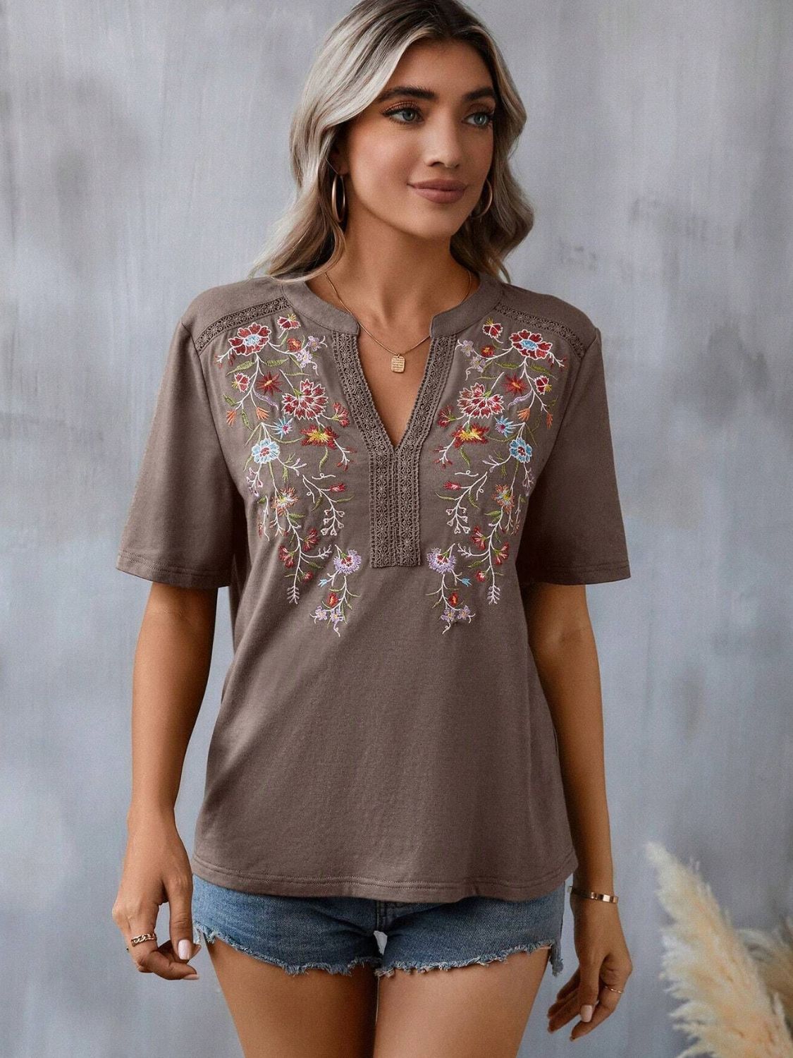 Embroidered Notched Short Sleeve T-Shirt - T - 5 COLORS -