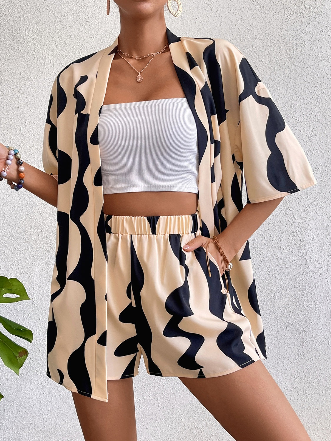 Printed Half Sleeve Top and Shorts Set - 2 PCS. - T - 1 COLOR -