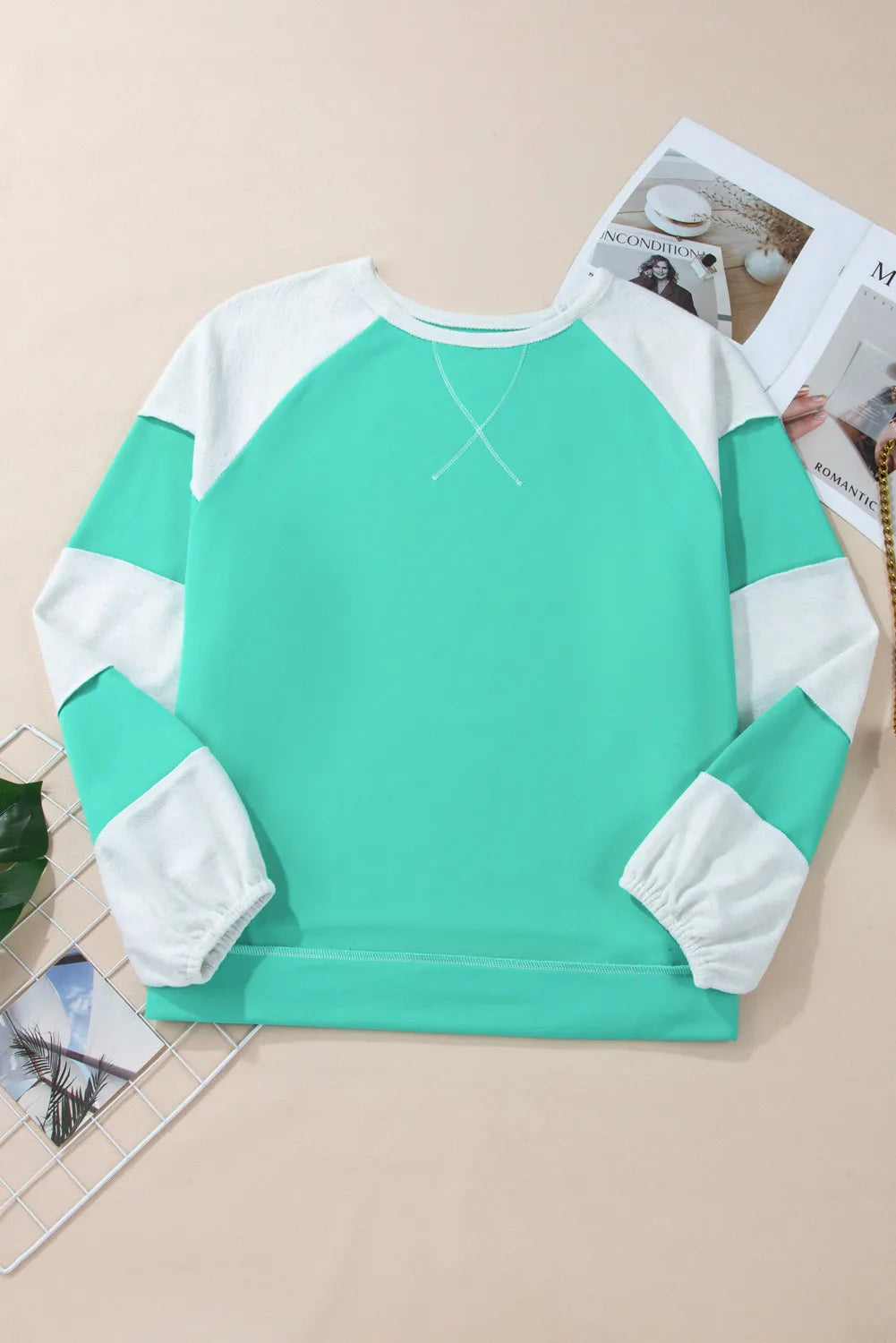 Plus Size Exposed Seam Color Block Long Sleeve Sweatshirt - SIZES 1XL THRU 4XL ONLY - T - 1 COLOR -