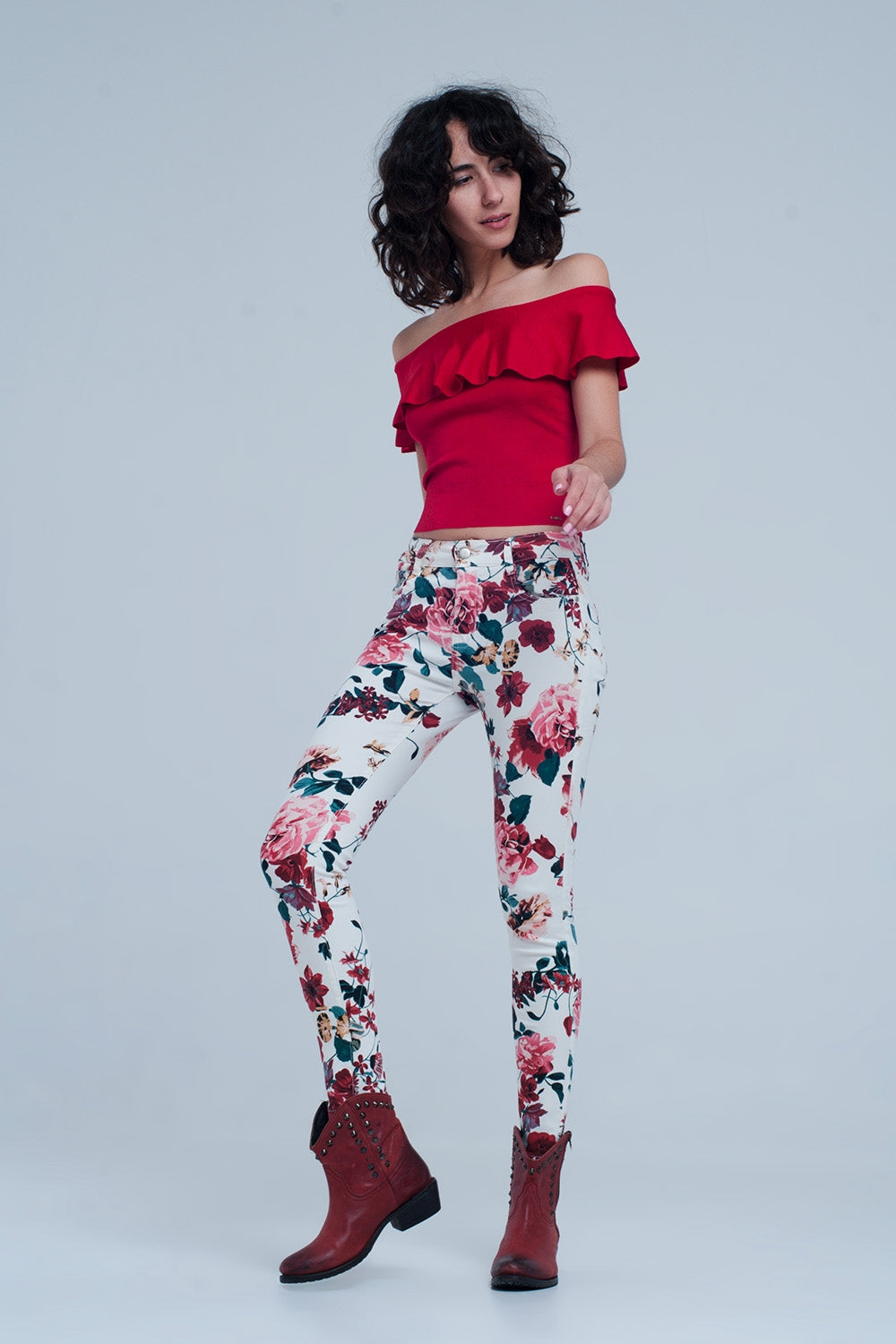 Q2 - White Jeans With Roses Print - 1 COLOR -