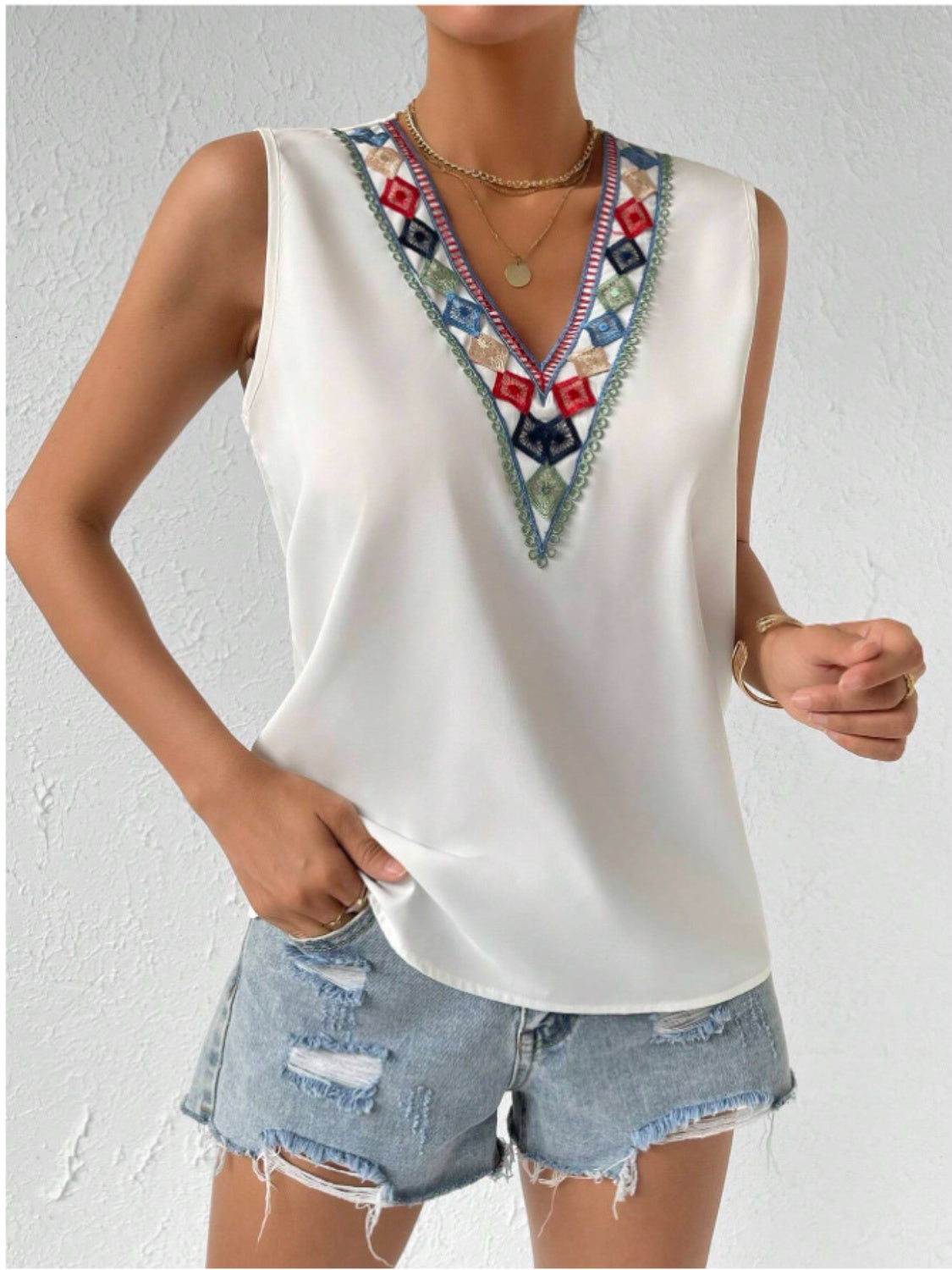 Contrast Geometric V-Neck Tank - T - 1 COLOR -