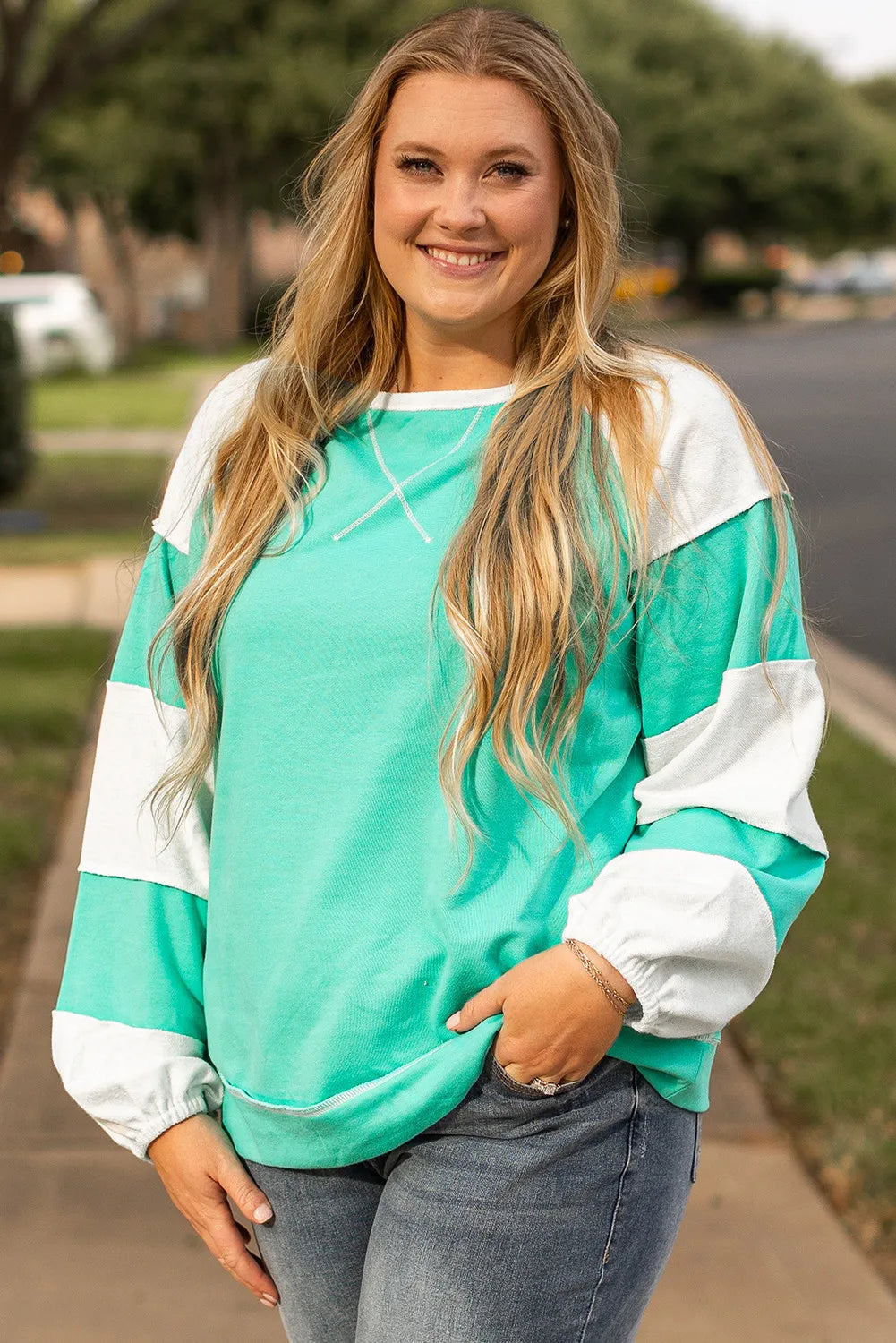 Plus Size Exposed Seam Color Block Long Sleeve Sweatshirt - SIZES 1XL THRU 4XL ONLY - T - 1 COLOR -