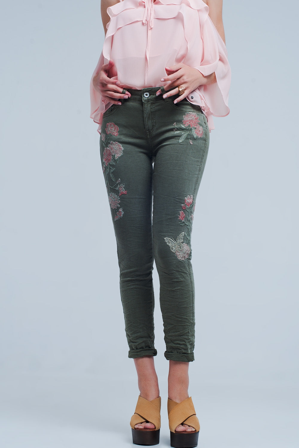 Q2 - Khaki Jeans With Embroidered Flower - 1 COLOR -