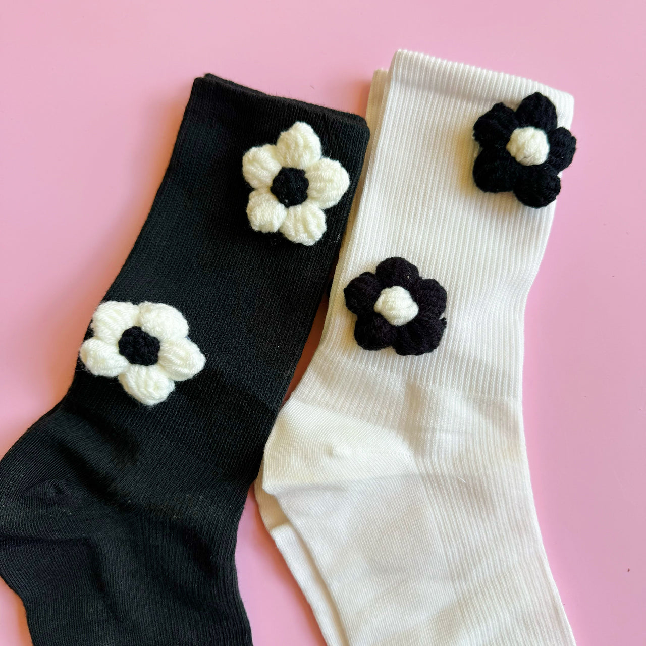 Puffy Daisy Embellished Socks Set  - 2 PAIRS -