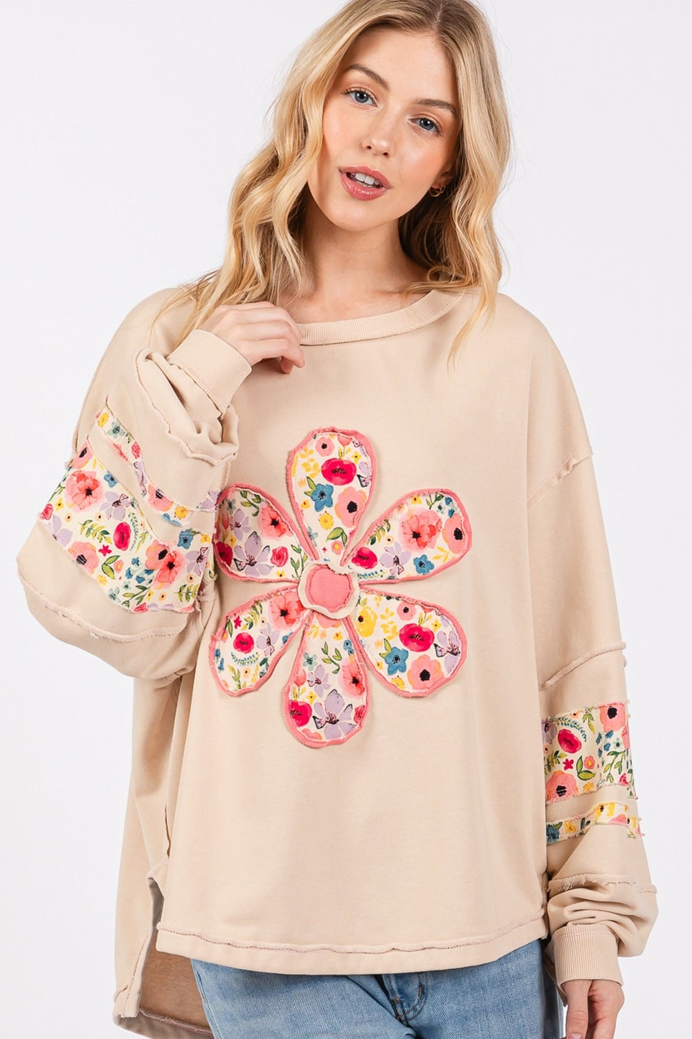 SAGE + FIG Daisy Patch Applique Long Sleeve Sweatshirt - T - 1 COLOR -