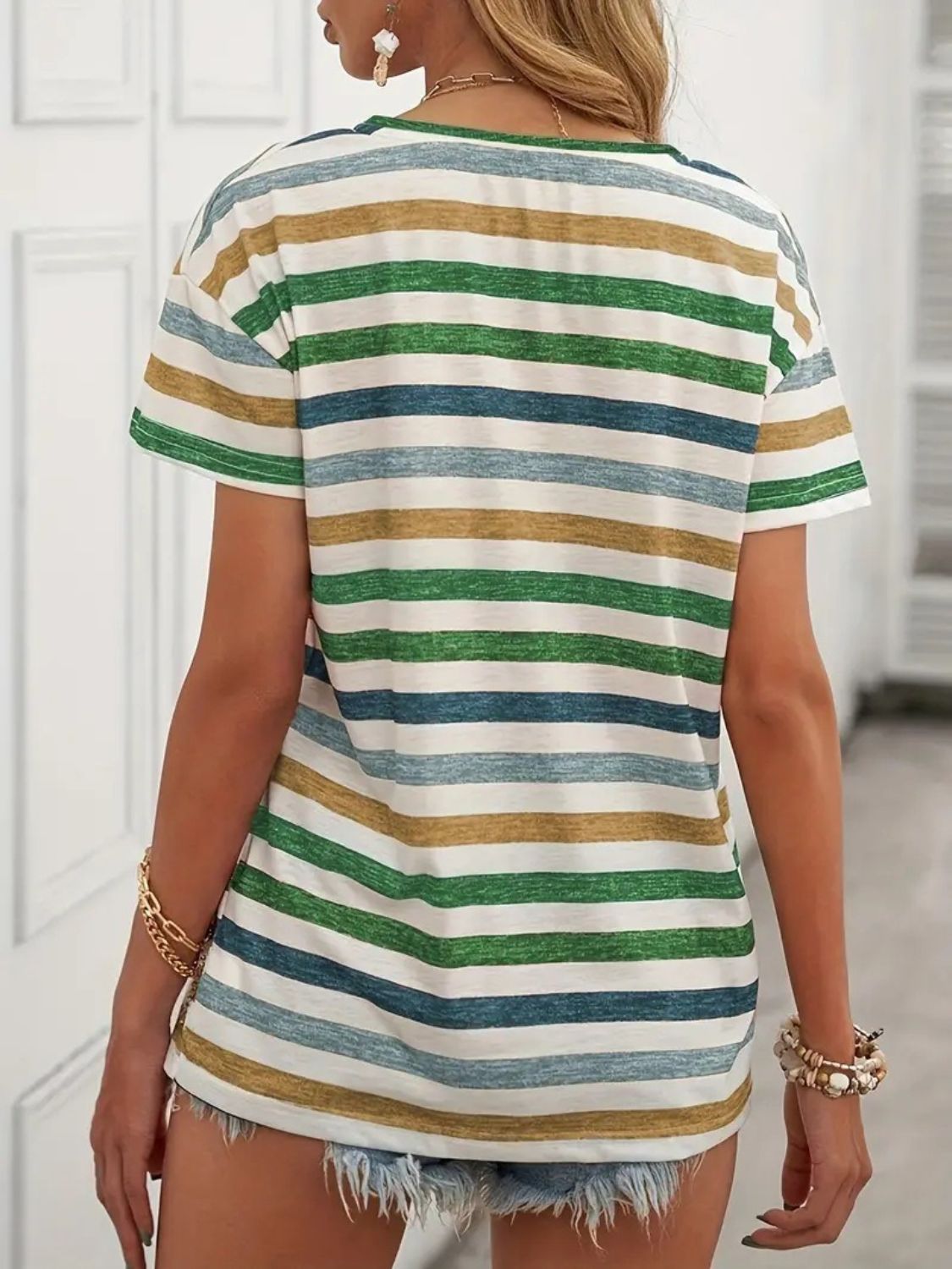 Striped Round Neck Short Sleeve T-Shirt - T - 2 COLORS -