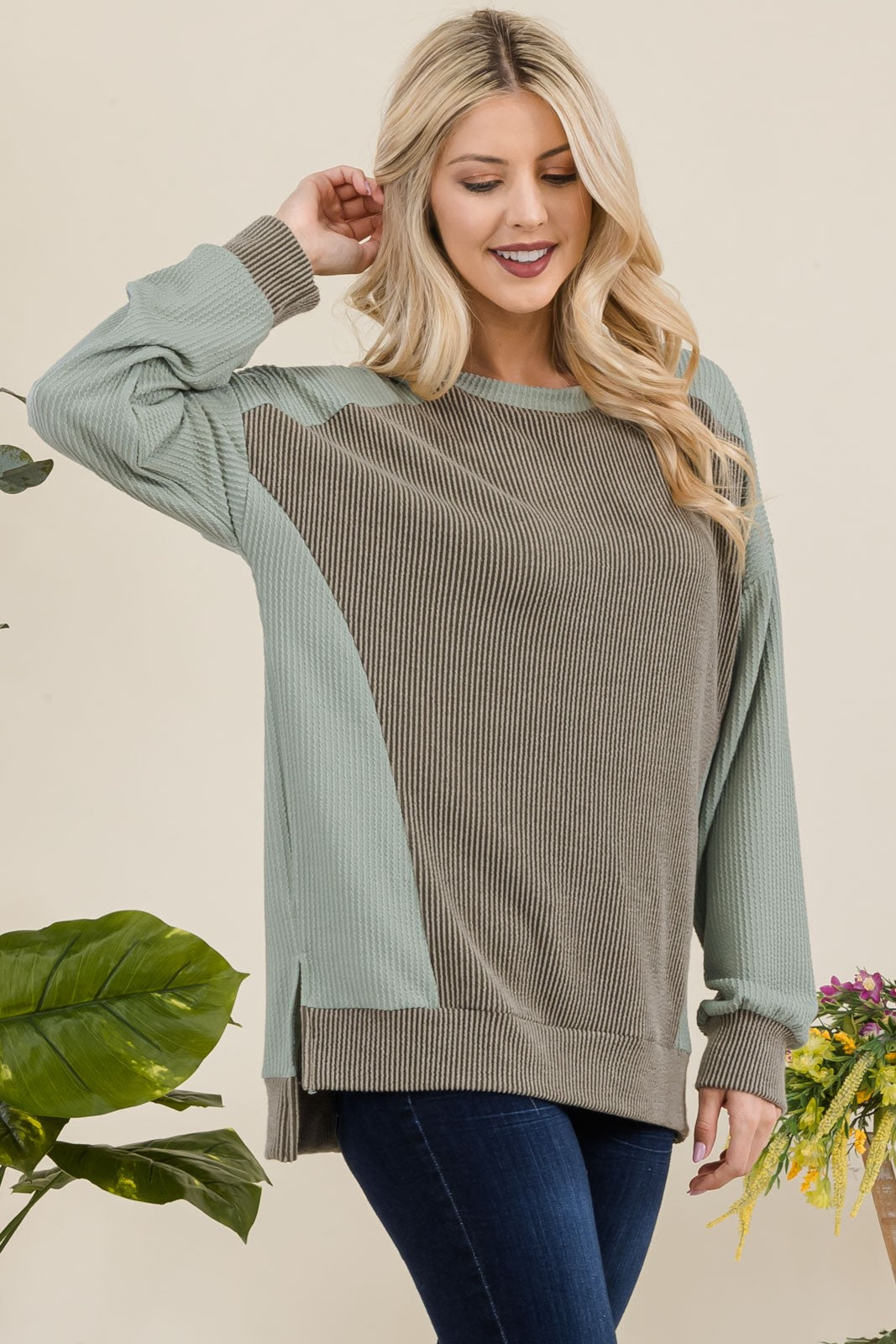 Celeste High-Low Contrast Round Neck Sweatshirt - T - 1 COLOR -