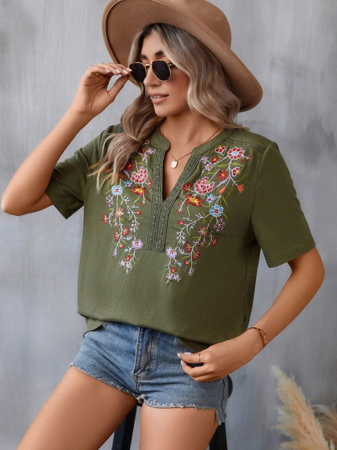 Embroidered Notched Short Sleeve T-Shirt - T - 5 COLORS -