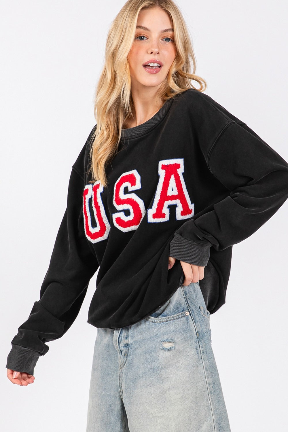 SAGE + FIG USA Letter Patch Round Neck Sweatshirt - T - 1 COLOR -