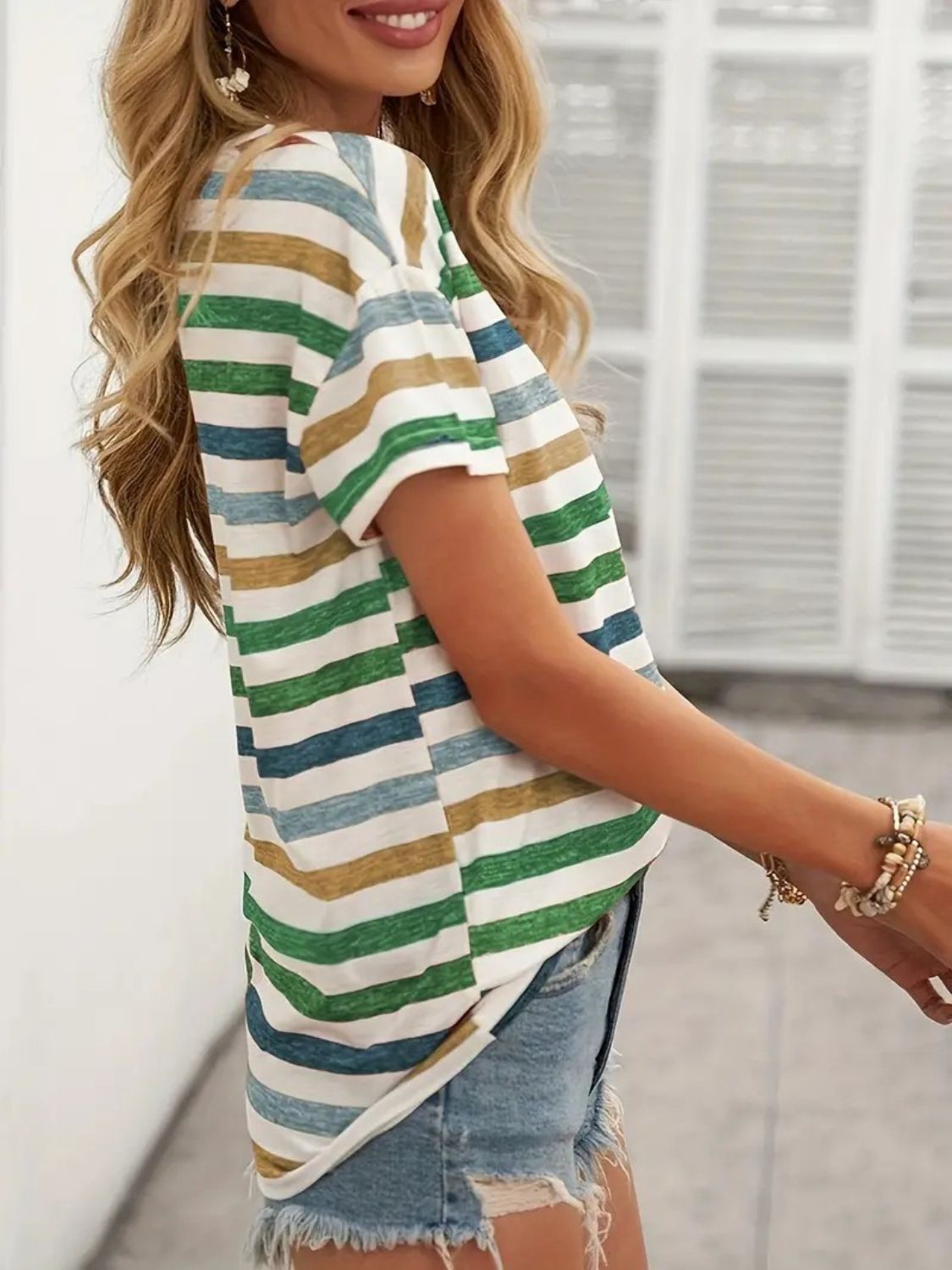 Striped Round Neck Short Sleeve T-Shirt - T - 2 COLORS -