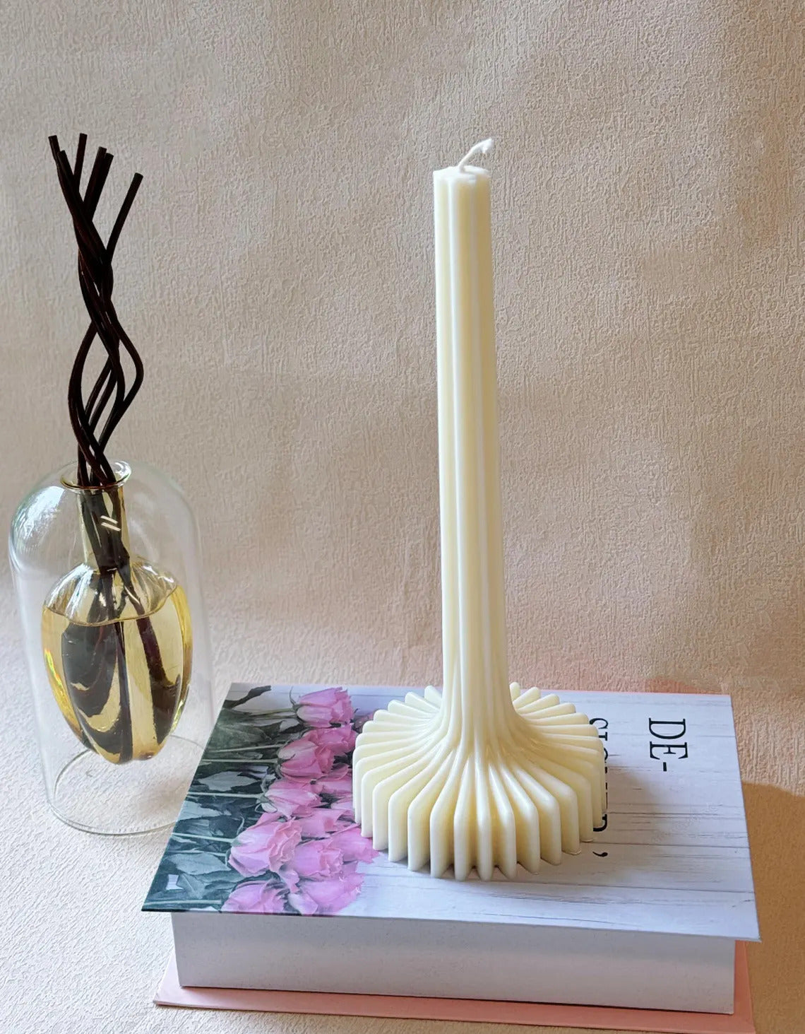 Elegant Latern Pillar Soy Wax Sculpture Candle • Home Decor • Unique Gift Idea - 21 FRAGRENCES-