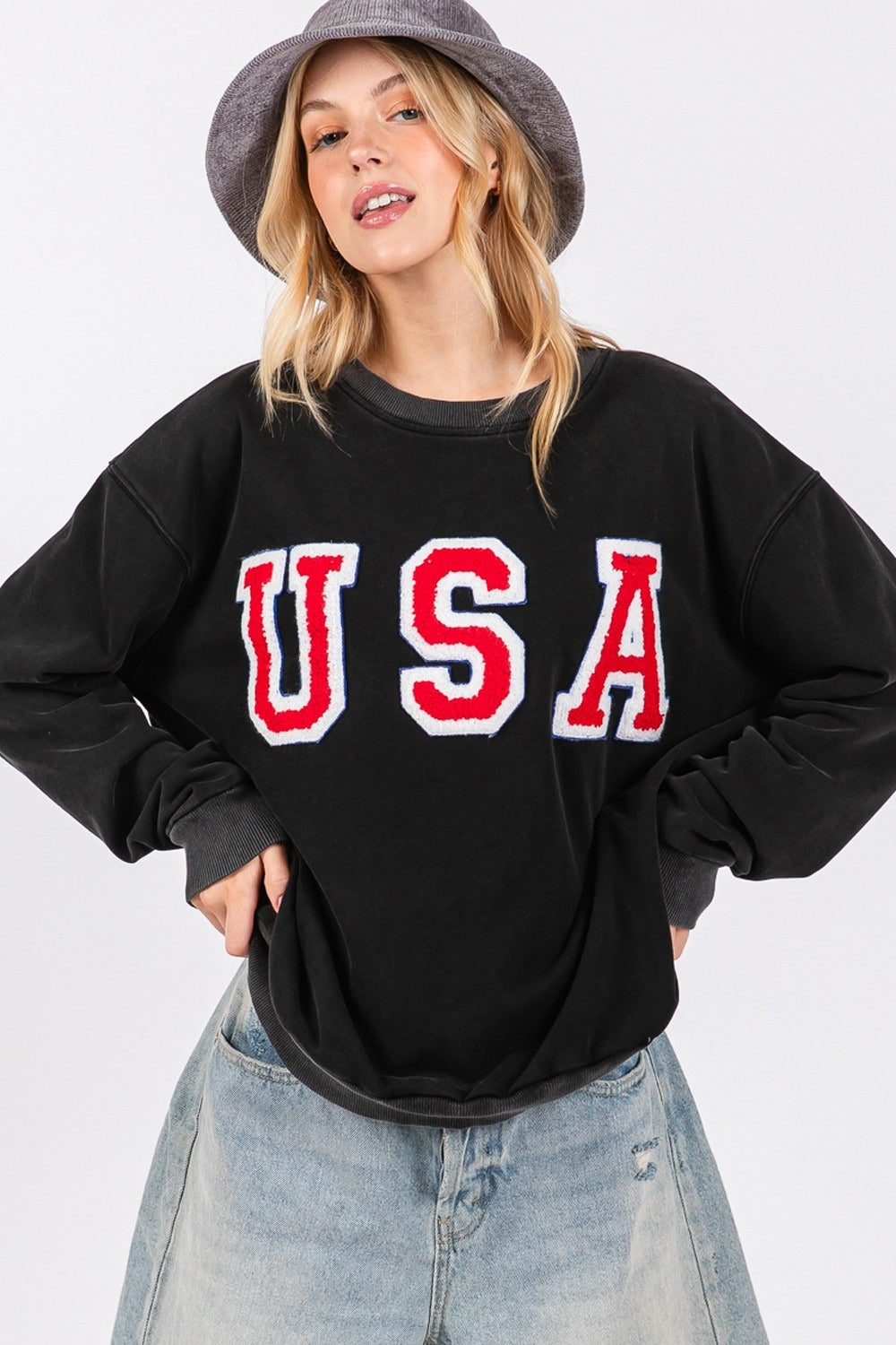 SAGE + FIG USA Letter Patch Round Neck Sweatshirt - T - 1 COLOR -