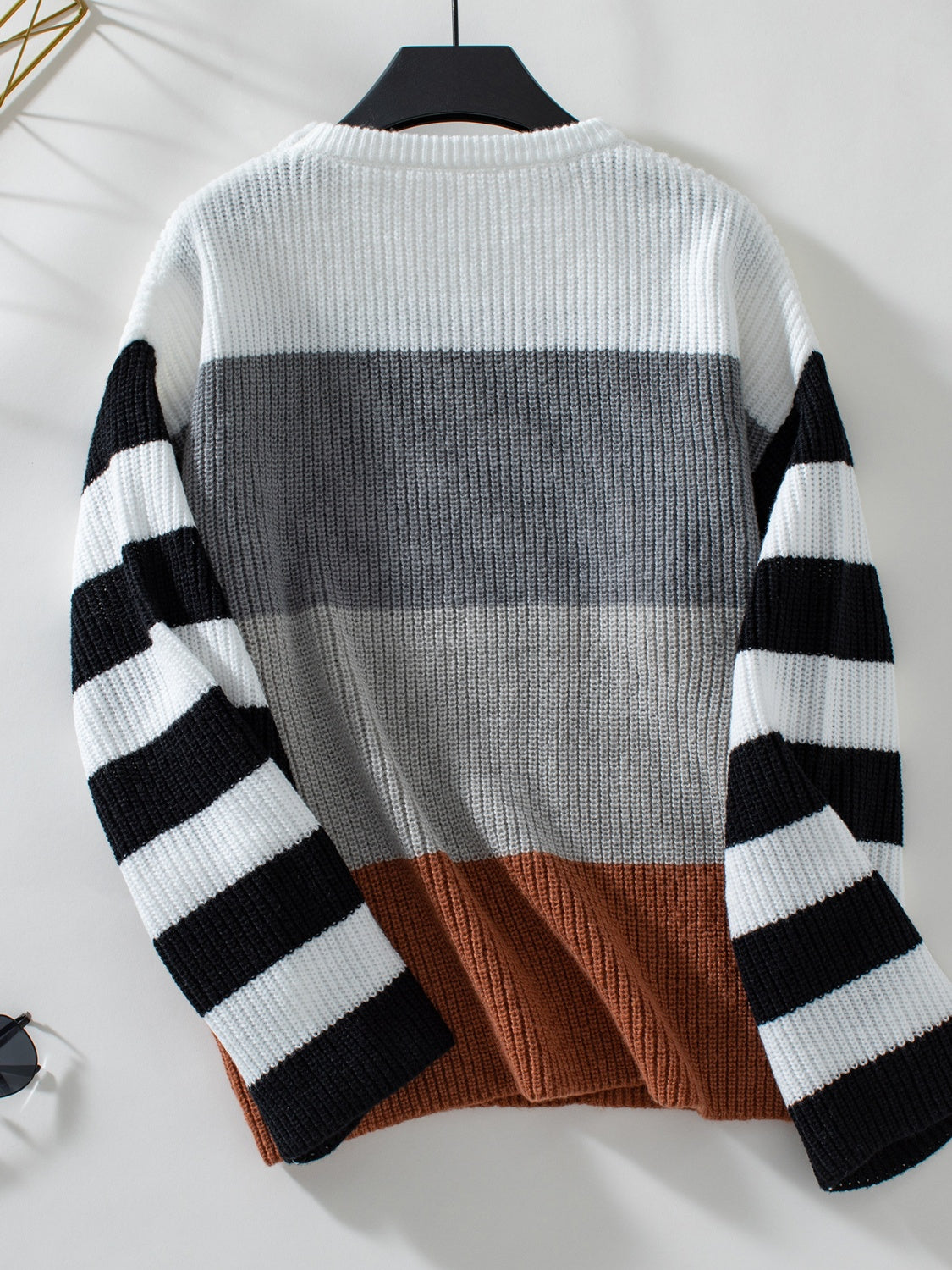 Color Block Round Neck Long Sleeve Sweater - T - 2 COLORS -