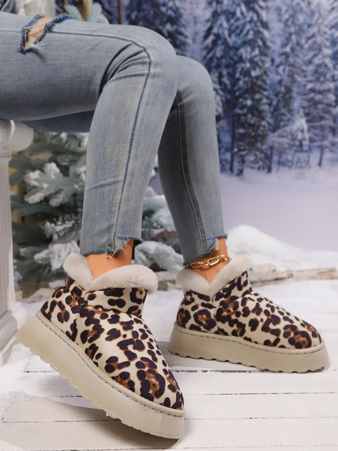 Thermal Leopard Round Toe Platform Shoe Booties - T - 2 COLORS -