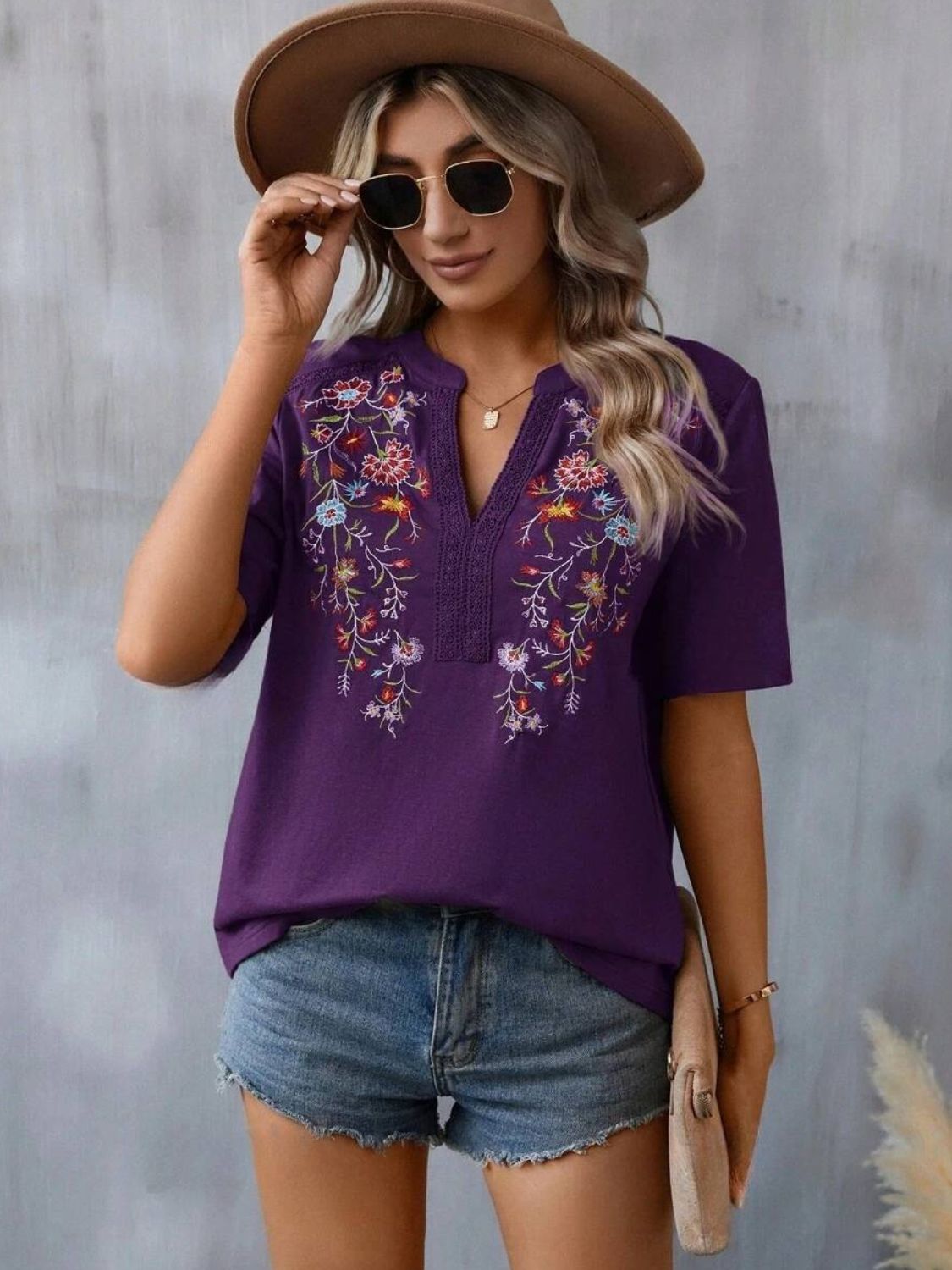 Embroidered Notched Short Sleeve T-Shirt - T - 5 COLORS -