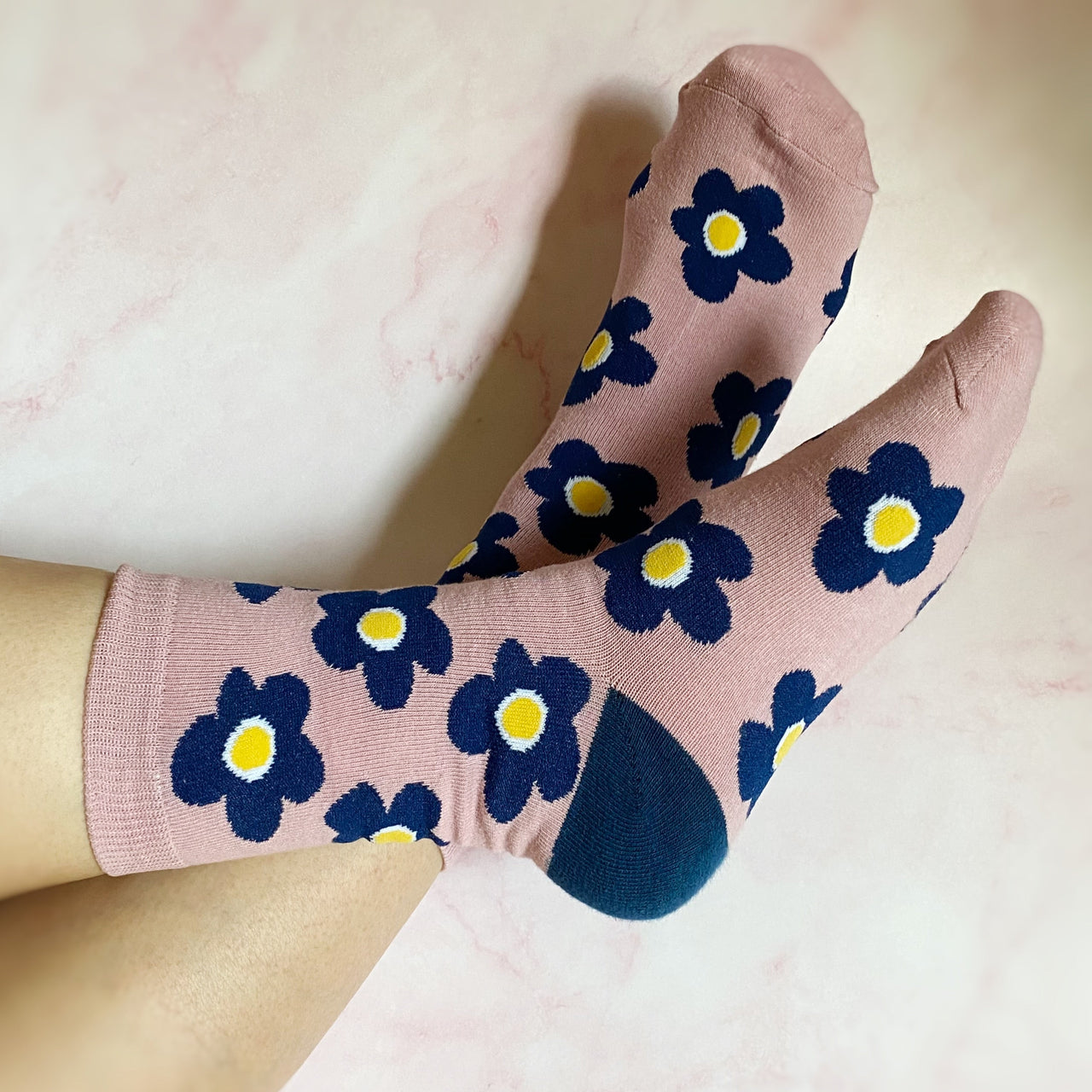 Modern Daisy Socks Set - 2 PAIRS - 2  COLOR COMBOS -