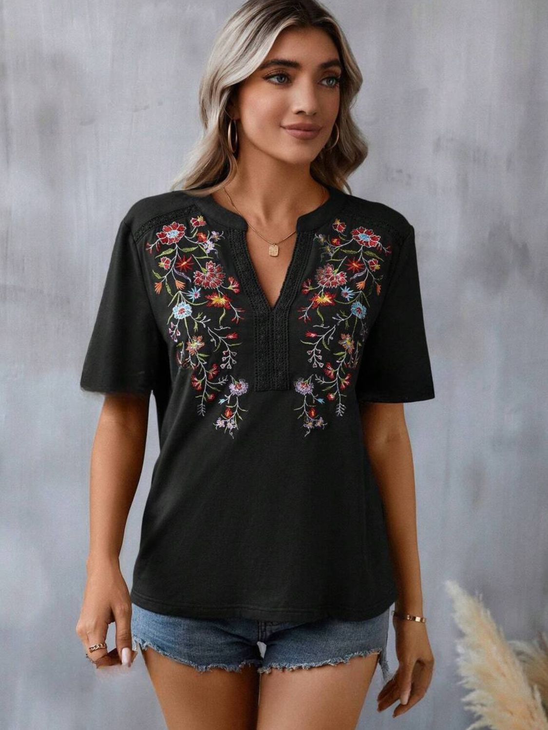 Embroidered Notched Short Sleeve T-Shirt - T - 5 COLORS -