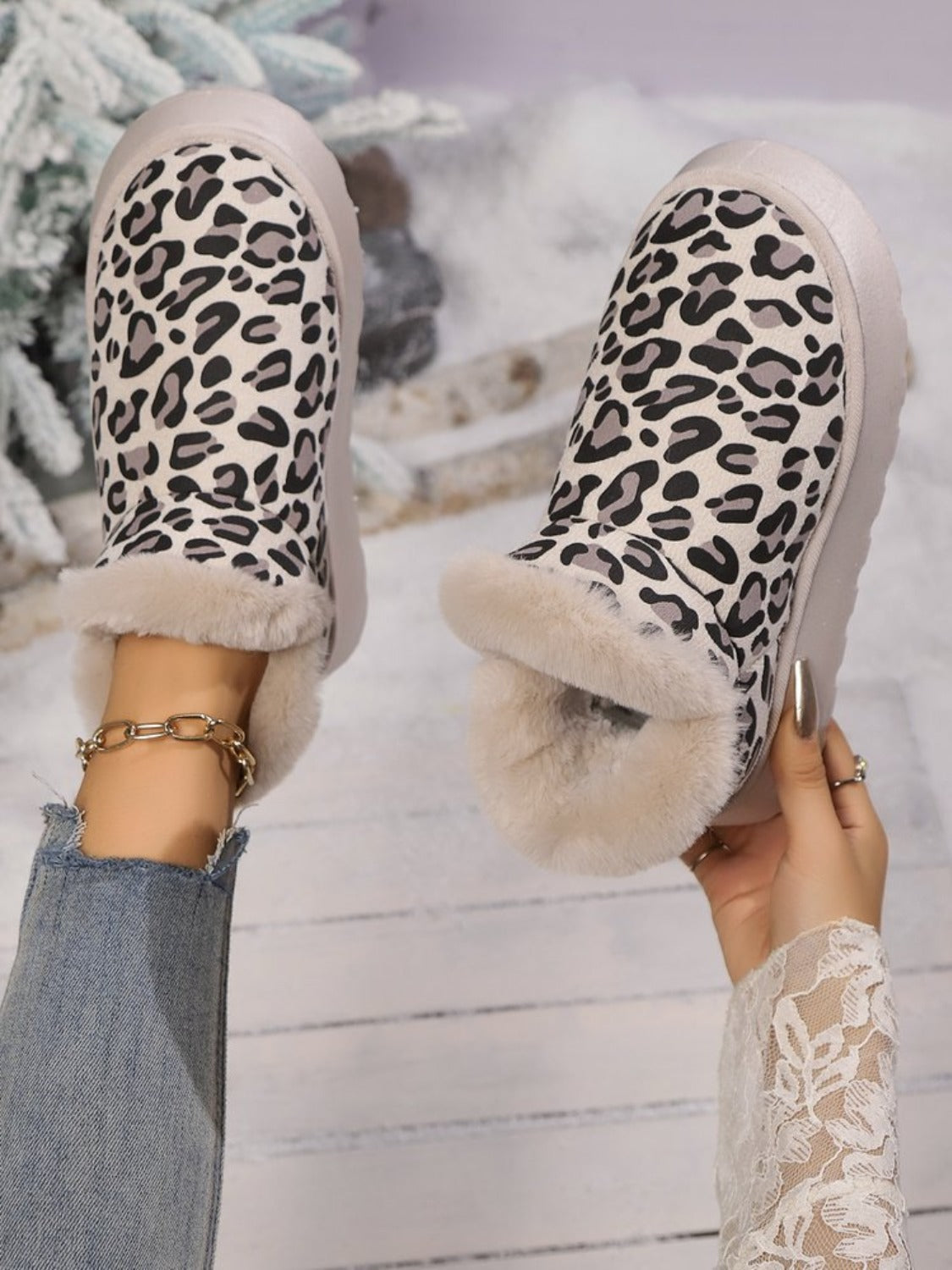 Thermal Leopard Round Toe Platform Shoe Booties - T - 2 COLORS -