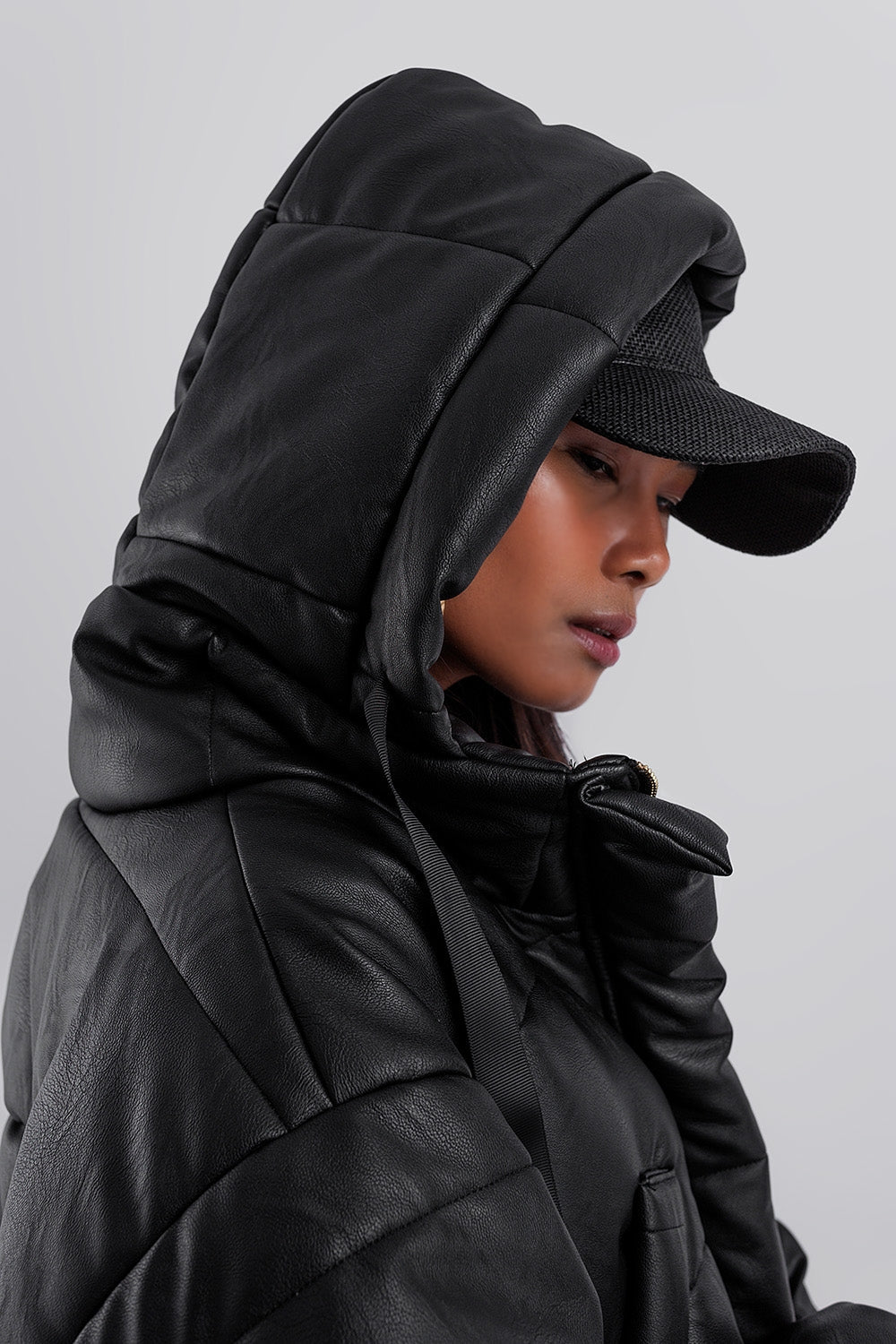 Q2 - Bomber Puffer Jacket/Coat in Black - 3 SIZES (S.M.L) - 1 COLOR -