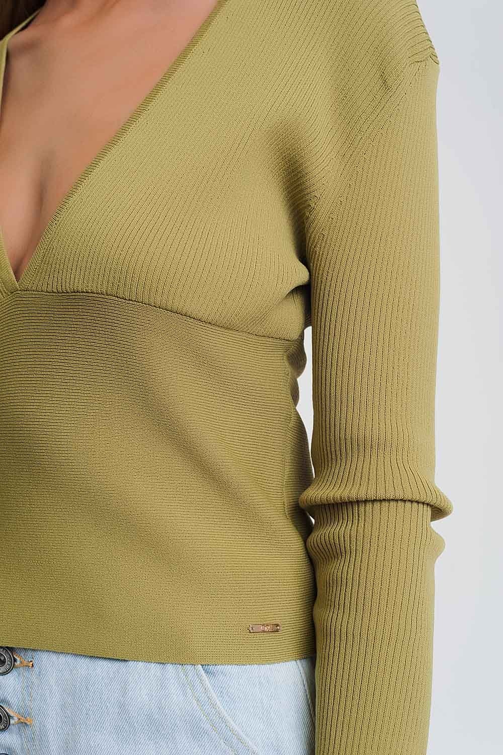 Q2 - V Neck Ribbed Sweater in Green - 1 COLOR -