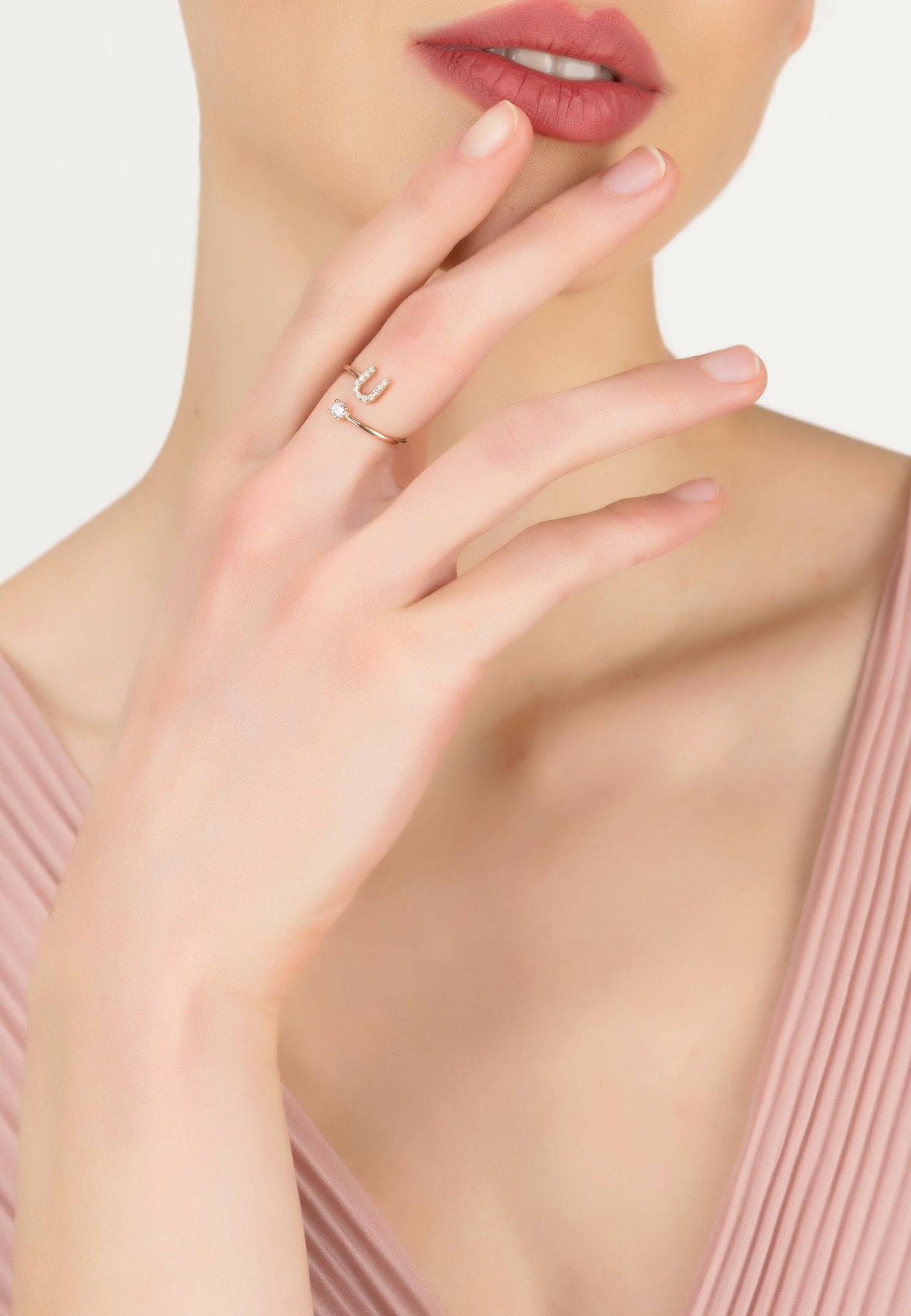 Initial Ring Rosegold U -