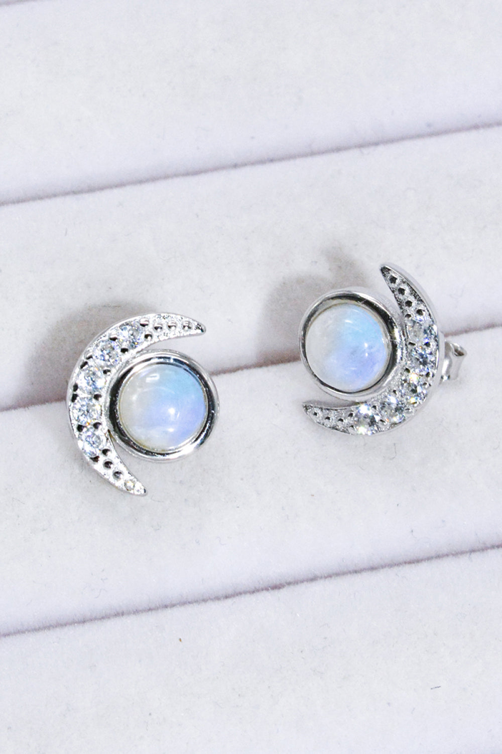 925 Sterling Silver Moonstone Stud Earrings - T - 1 FINISH -