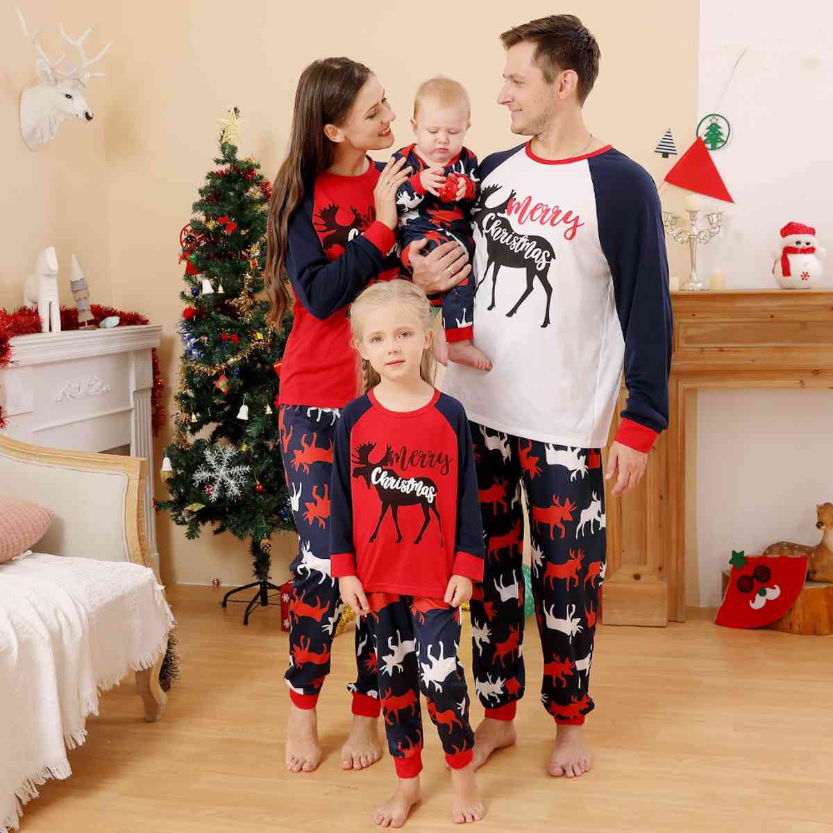 MEN MERRY CHRISTMAS Graphic Top and Reindeer Pants Set - T -