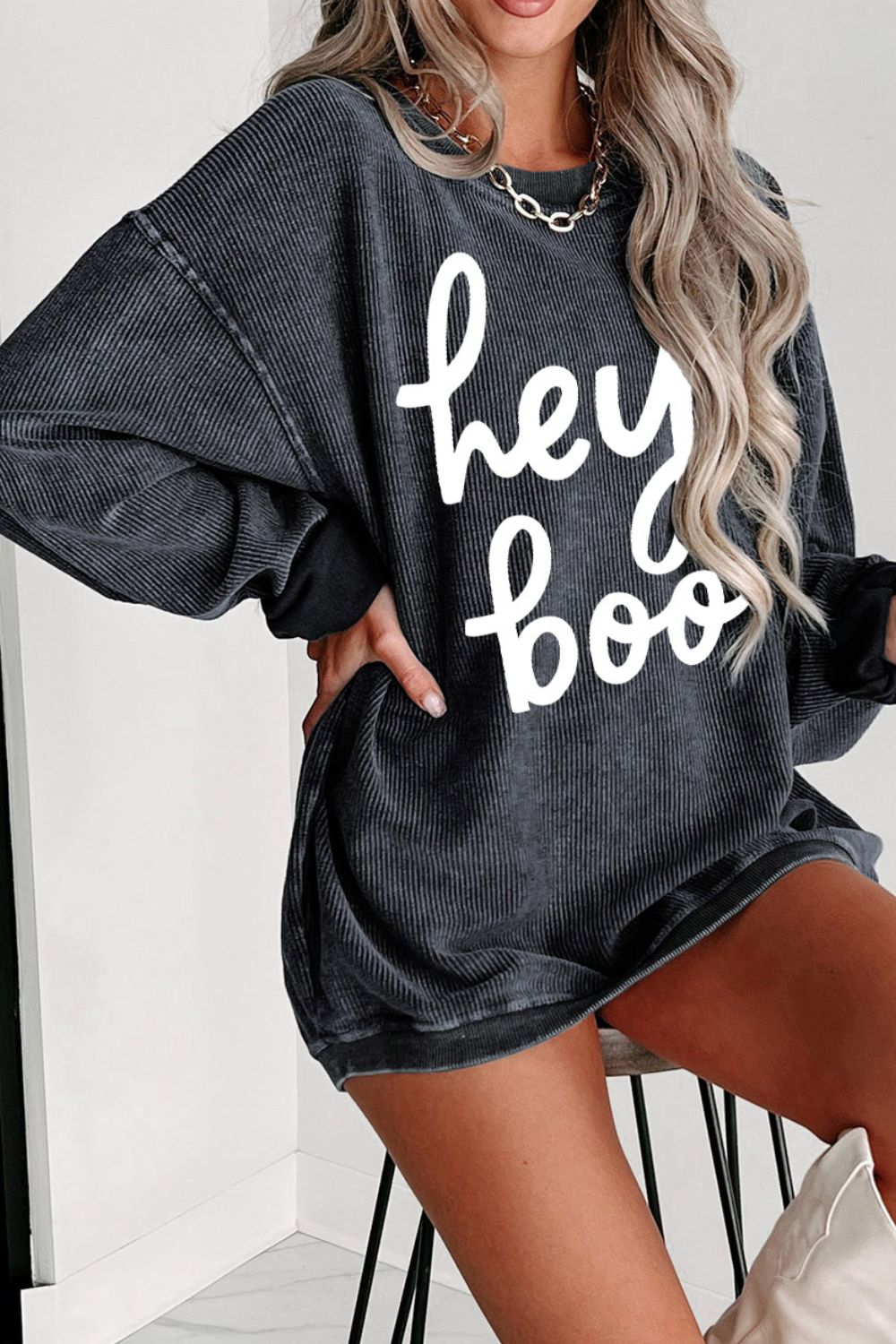 Round Neck Dropped Shoulder Graphic Sweatshirt - 1 COLOR -