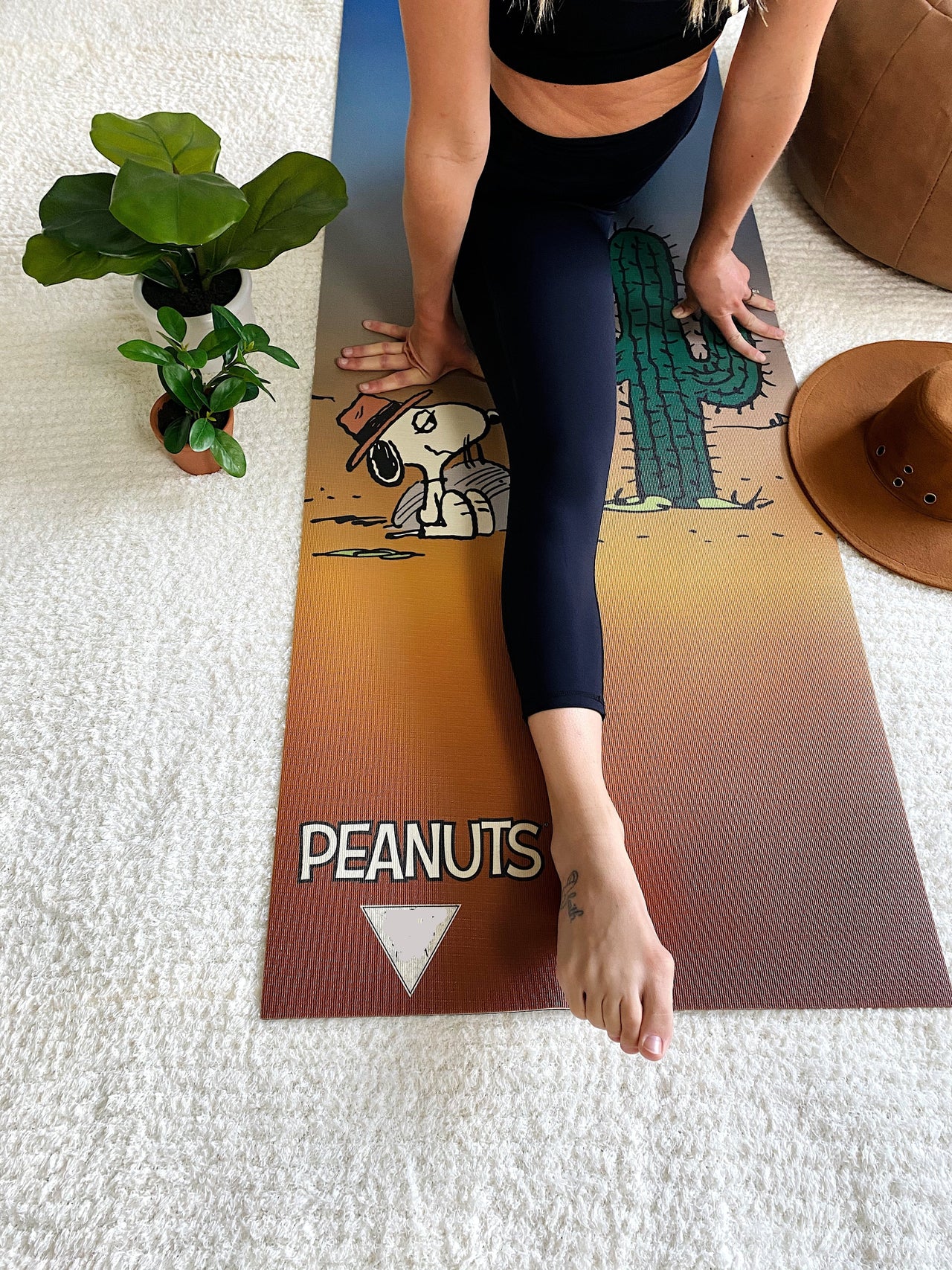 Ascend Yoga Mat Peanuts Snoopy Spike Desert Mat -