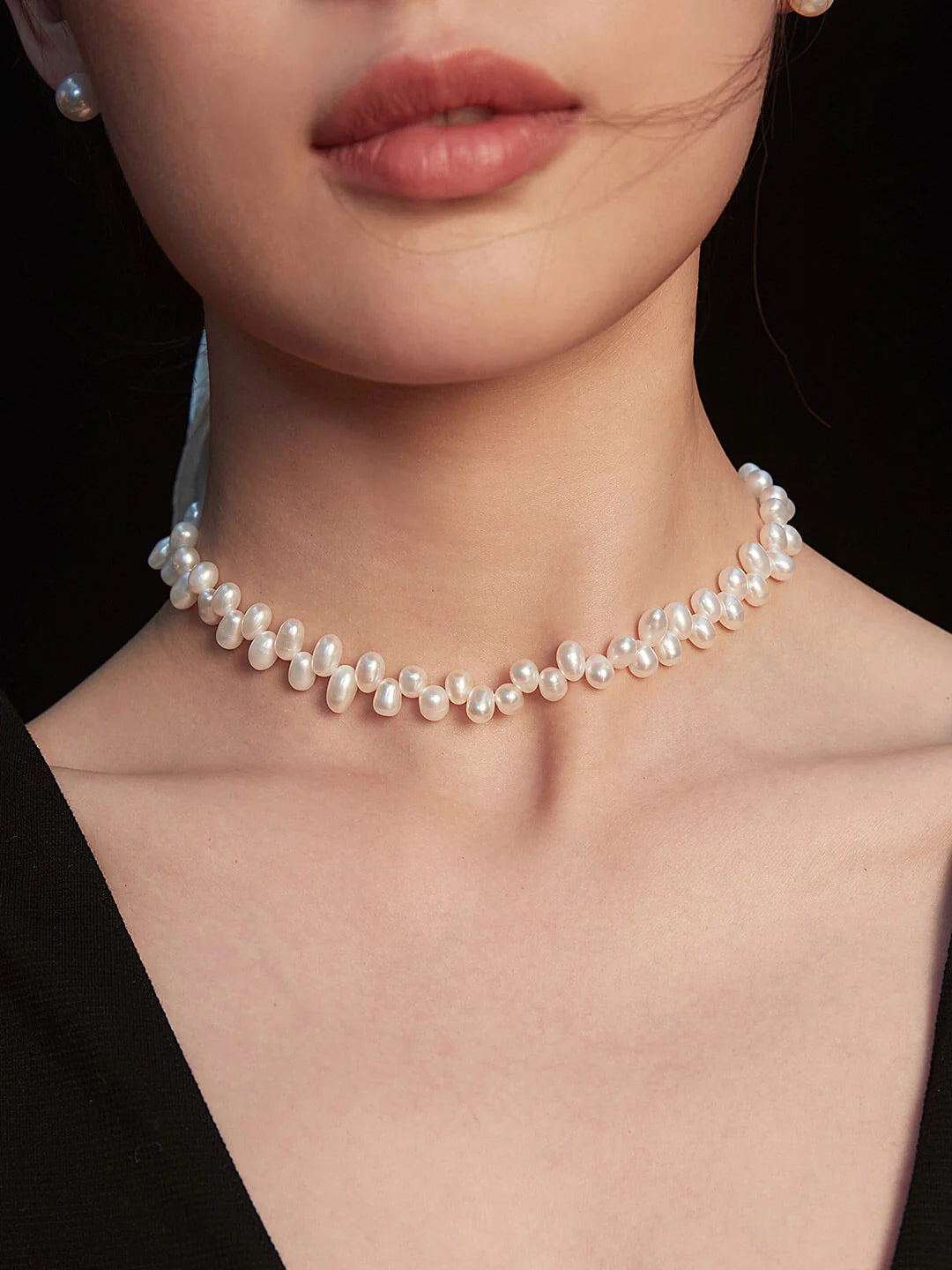 Dainty Pearl Beaded Choker Necklace