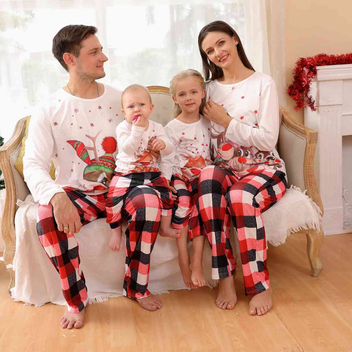 WOMEN Reindeer Top and Plaid Pants Set - T -