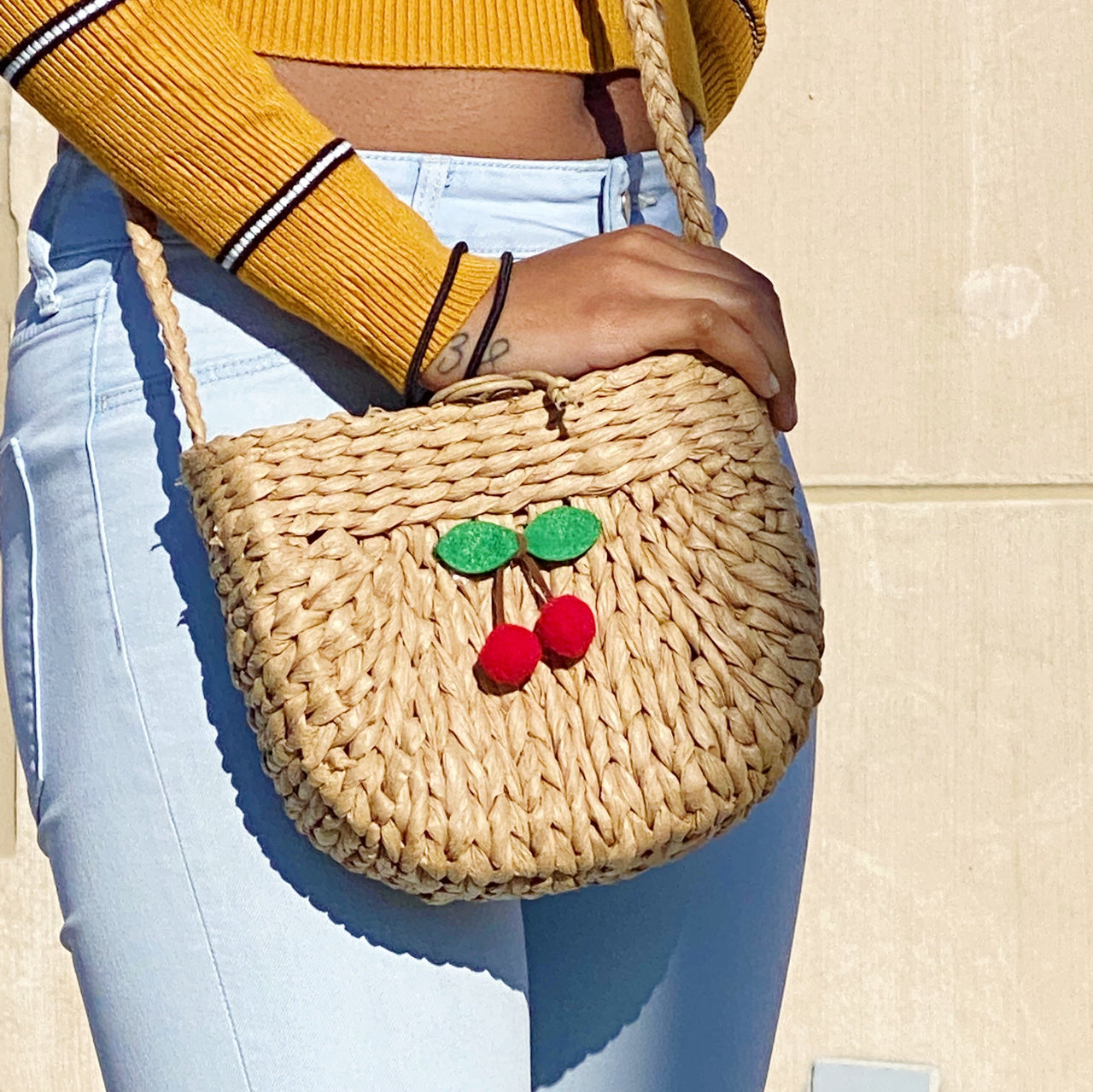 Juicy Bloom Straw Crossbody Bag - DAISEYS OR CHERRIES -