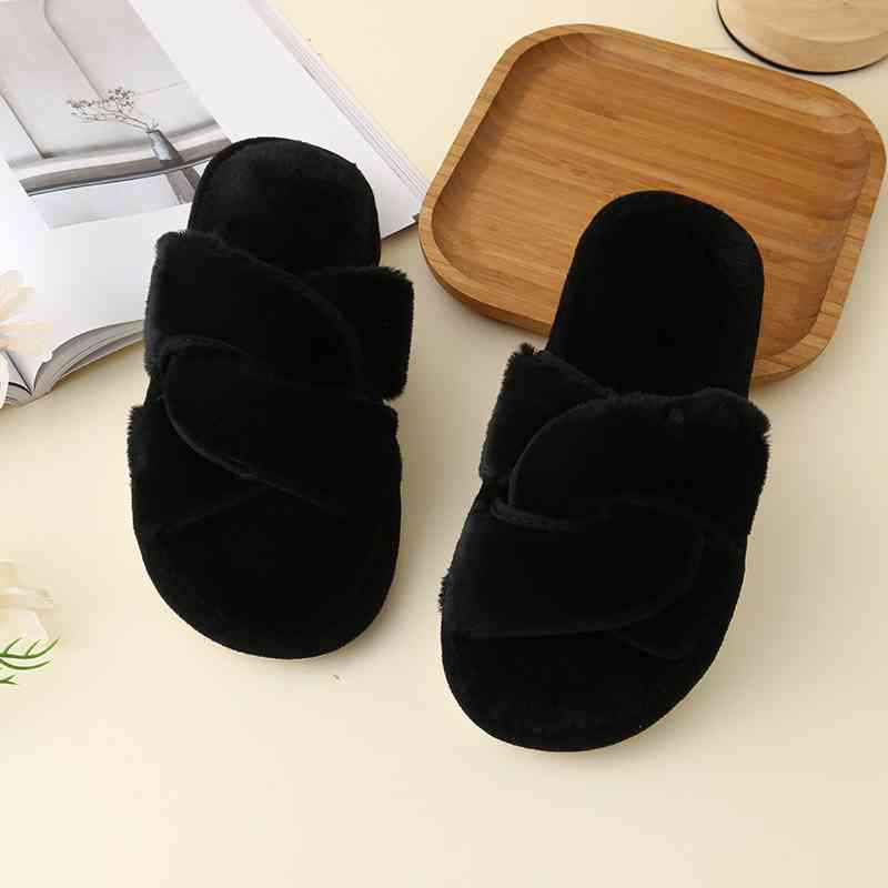 Faux Fur Twisted Strap Slippers - T - 5 COLORS -