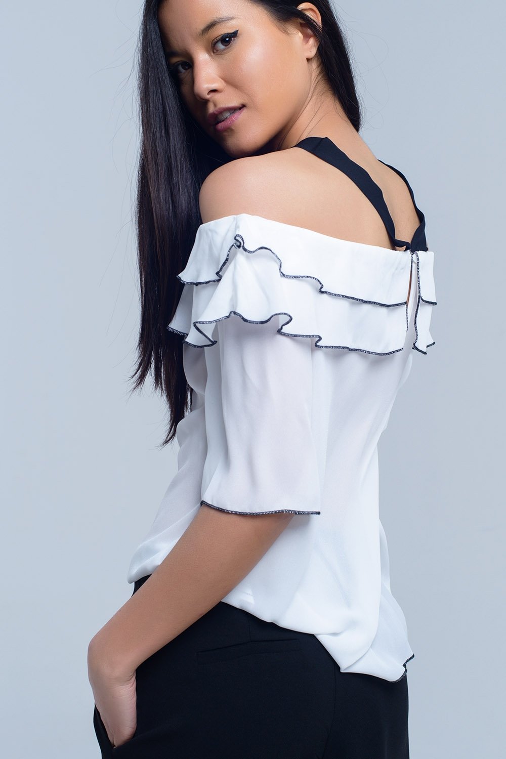 Q2 - White Top With Black Contrast Trim - 1 COLOR -