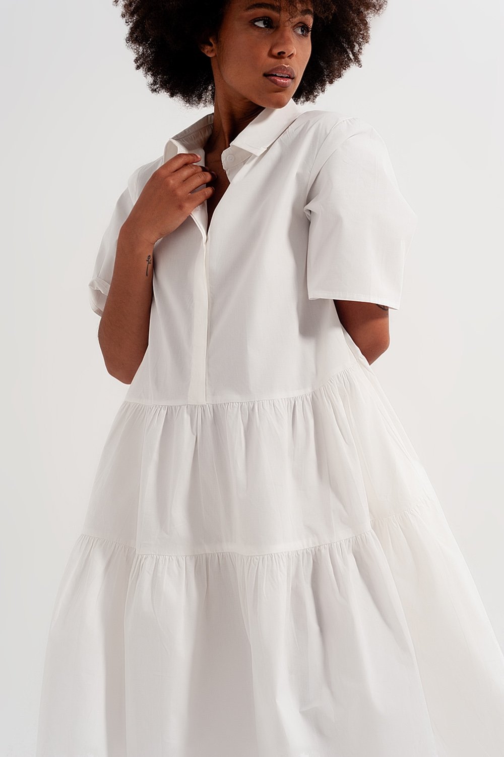 Q2 - Shirt Buttoned Dress Poplin Short Sleeve in White - 1 COLOR -