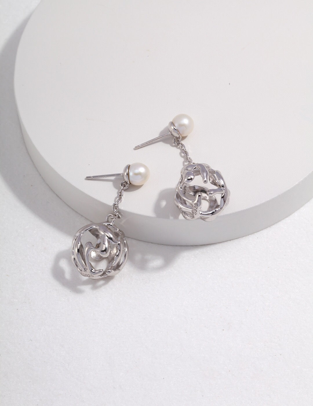 Dainty Hollow Pearl Earrings