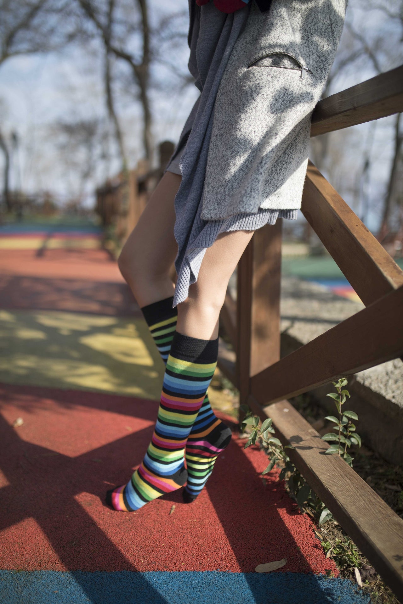 Women's Splashy Stripe Knee High Socks - 1 COLOR -