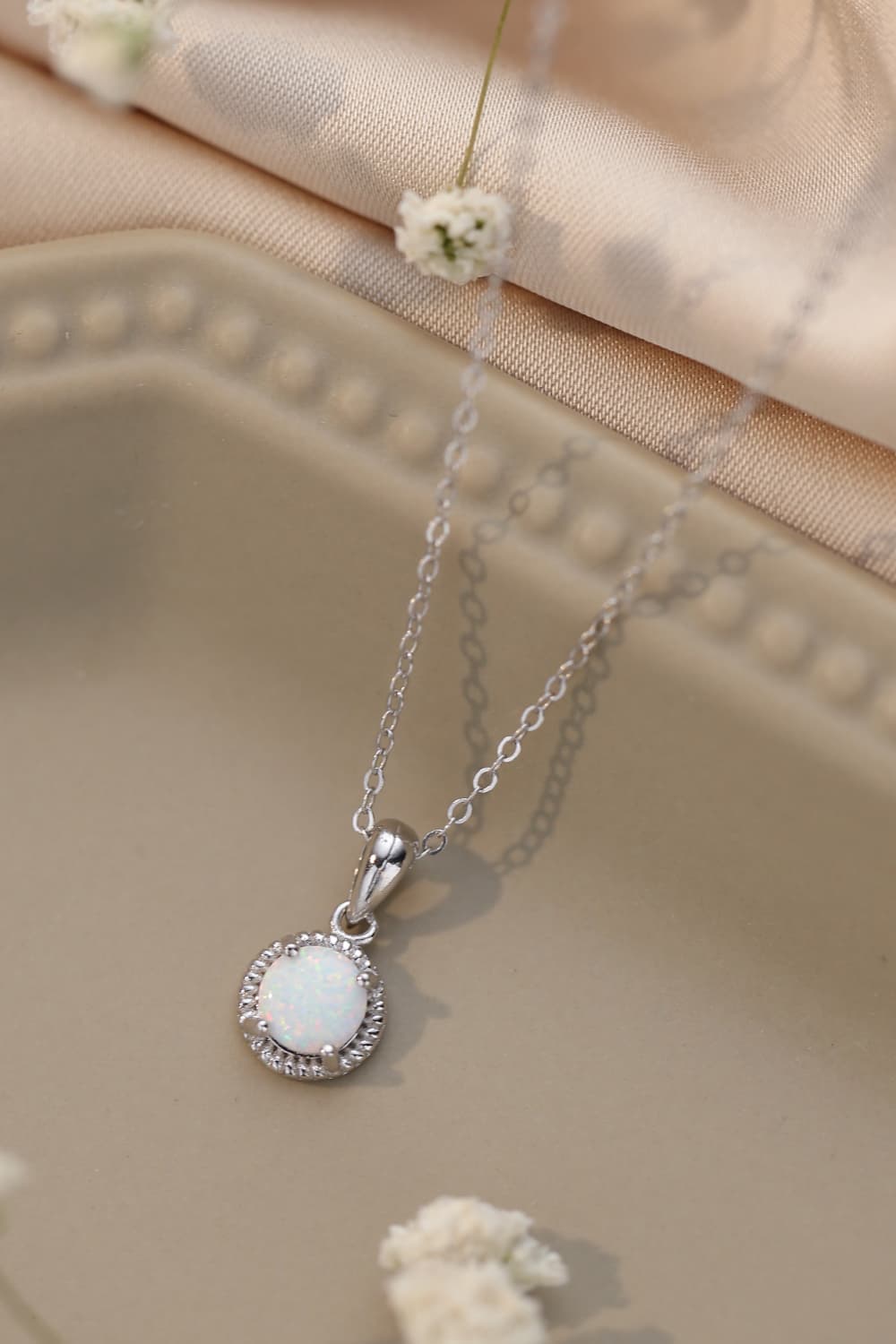 Opal Round Pendant Chain Necklace - T - 2 COLORS -