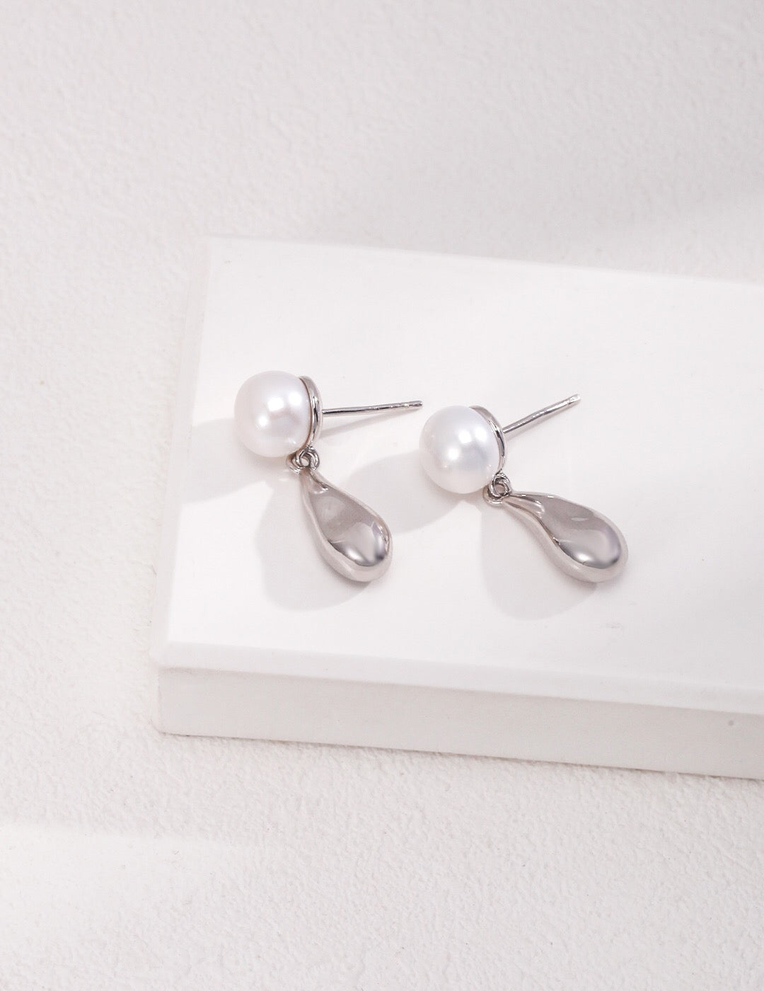 Dainty Raindrop Earrings