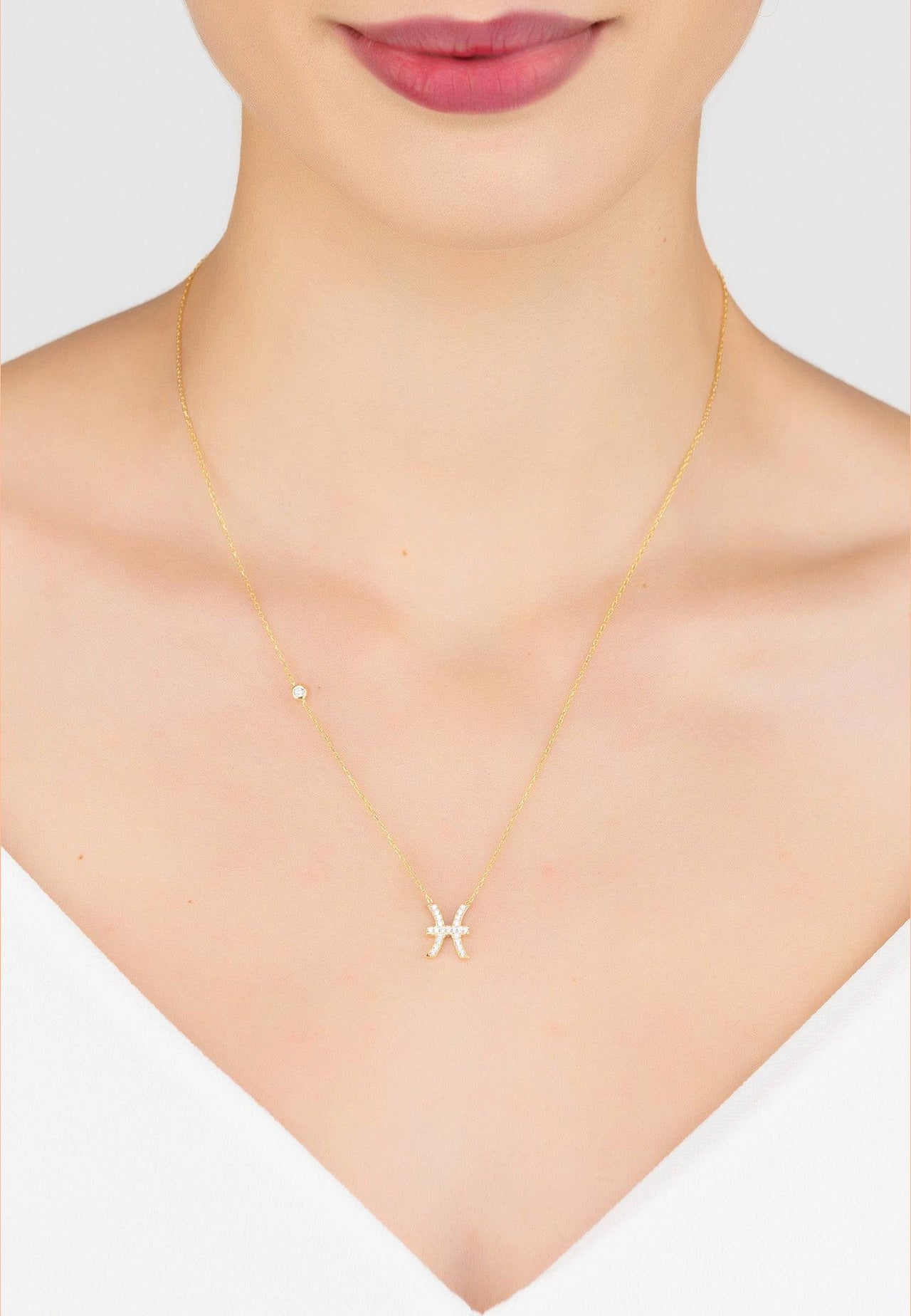 Zodiac Star Sign Pendant Necklace Gold Pisces -