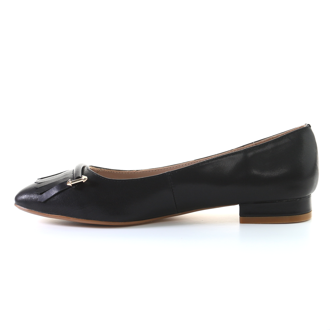 Tassel Leather Square Toe Ballerina (Black)