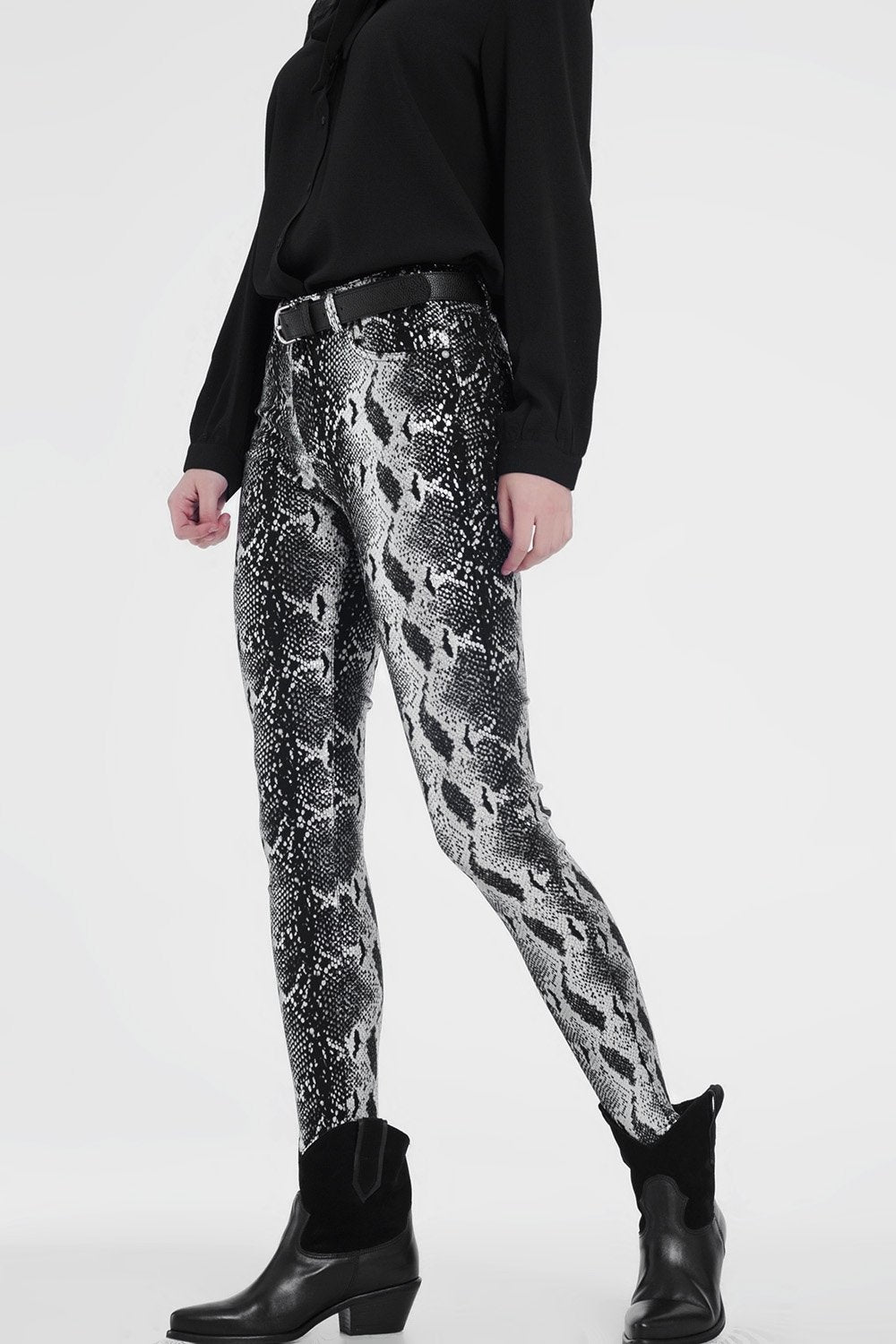 Q2 - Black Skinny Shiny Printed Pants - 1 COLOR