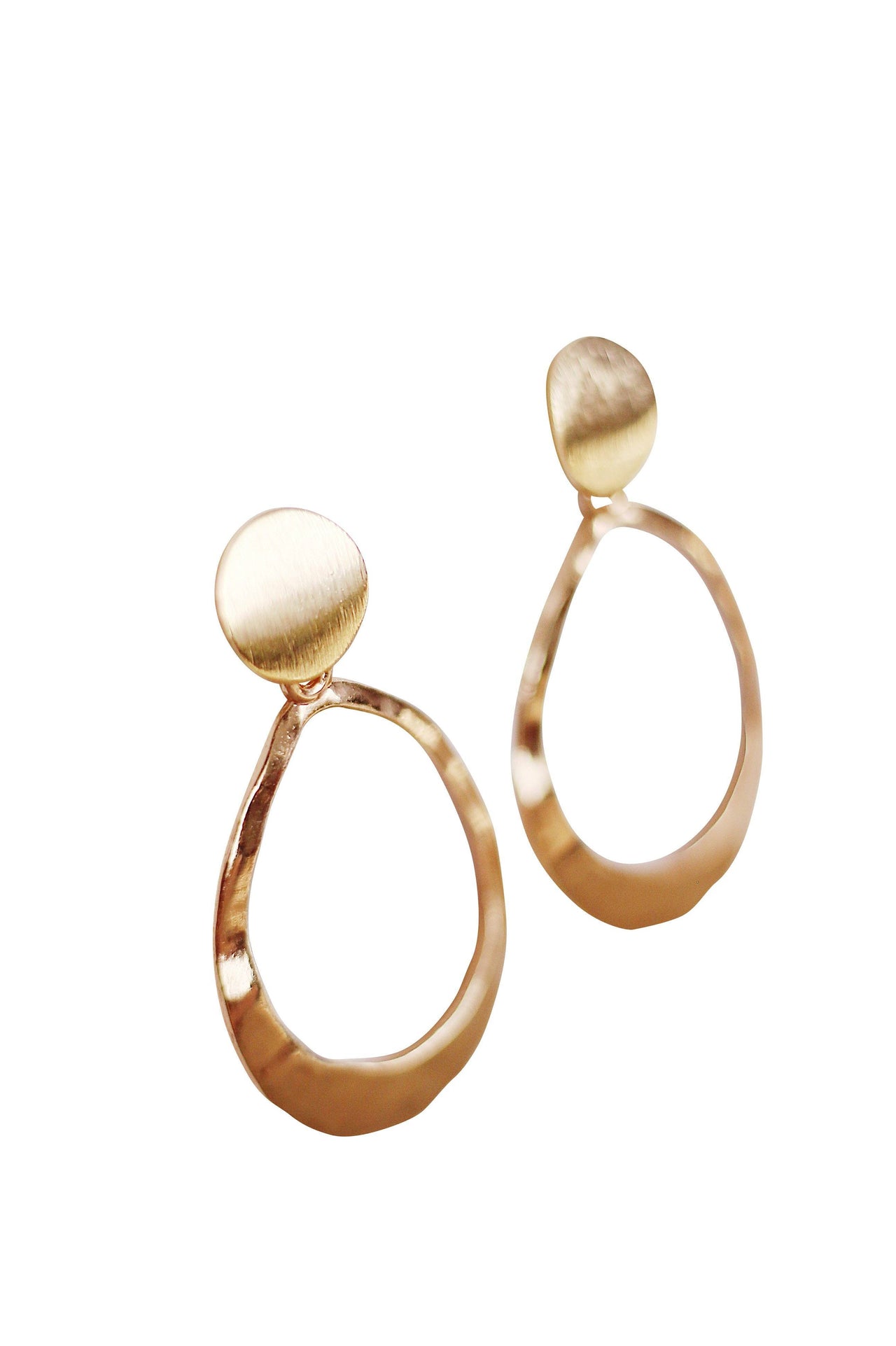 Christy Jean - Kinsley Geometric Oval Earrings in Hammered Gold -