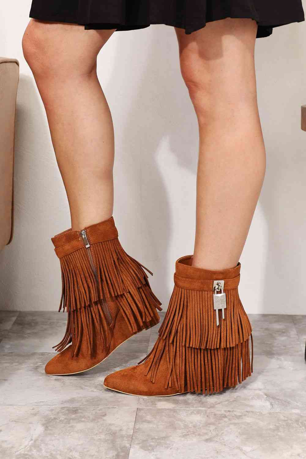 Faux Suede Legend Women's Tassel Wedge Heel Ankle Boots - T - 1 COLOR -